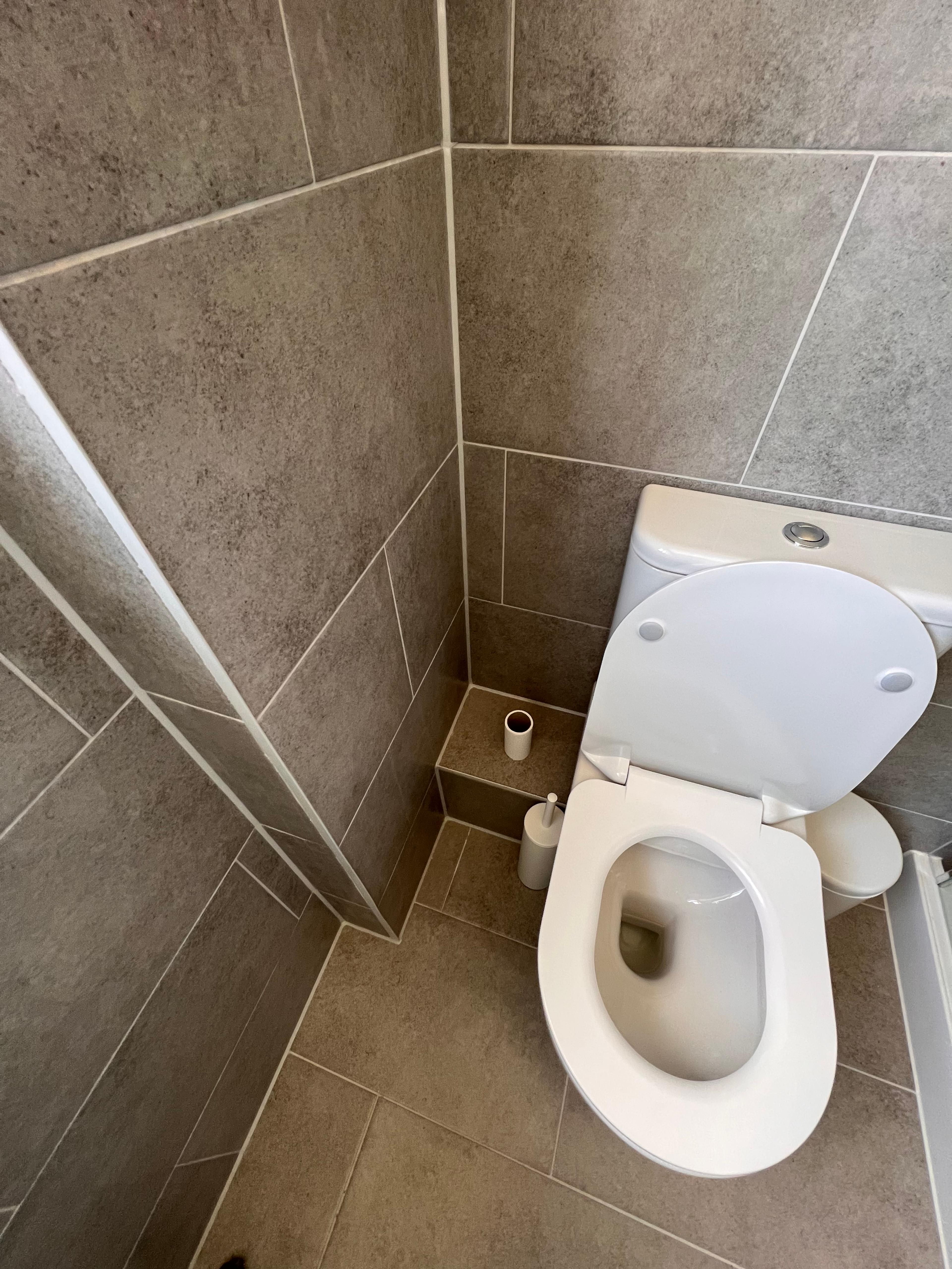 090a3500-ed85-4f0e-a3e5-cbd0835b33ba.jpeg