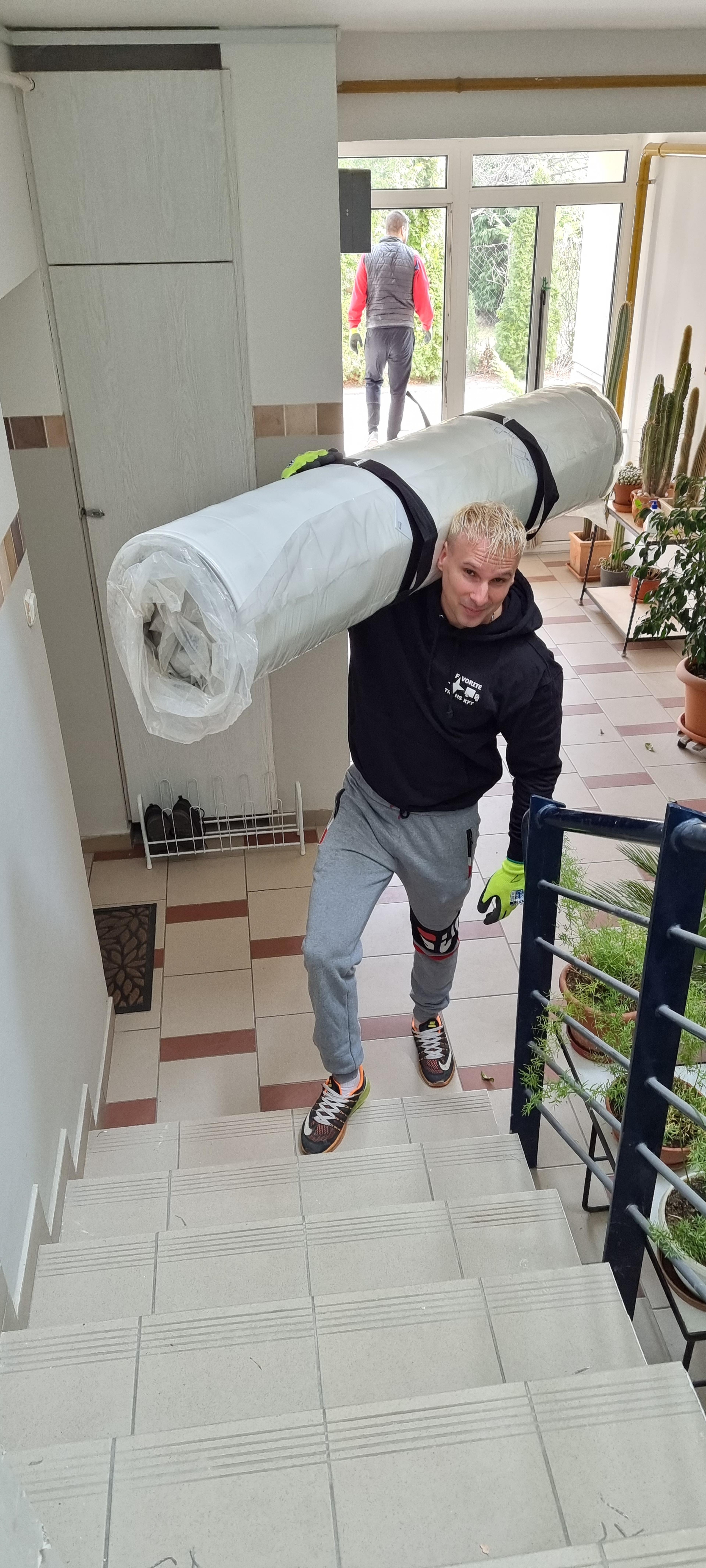 33e788b6-1915-44bf-b221-b0b3e48b956a.jpeg