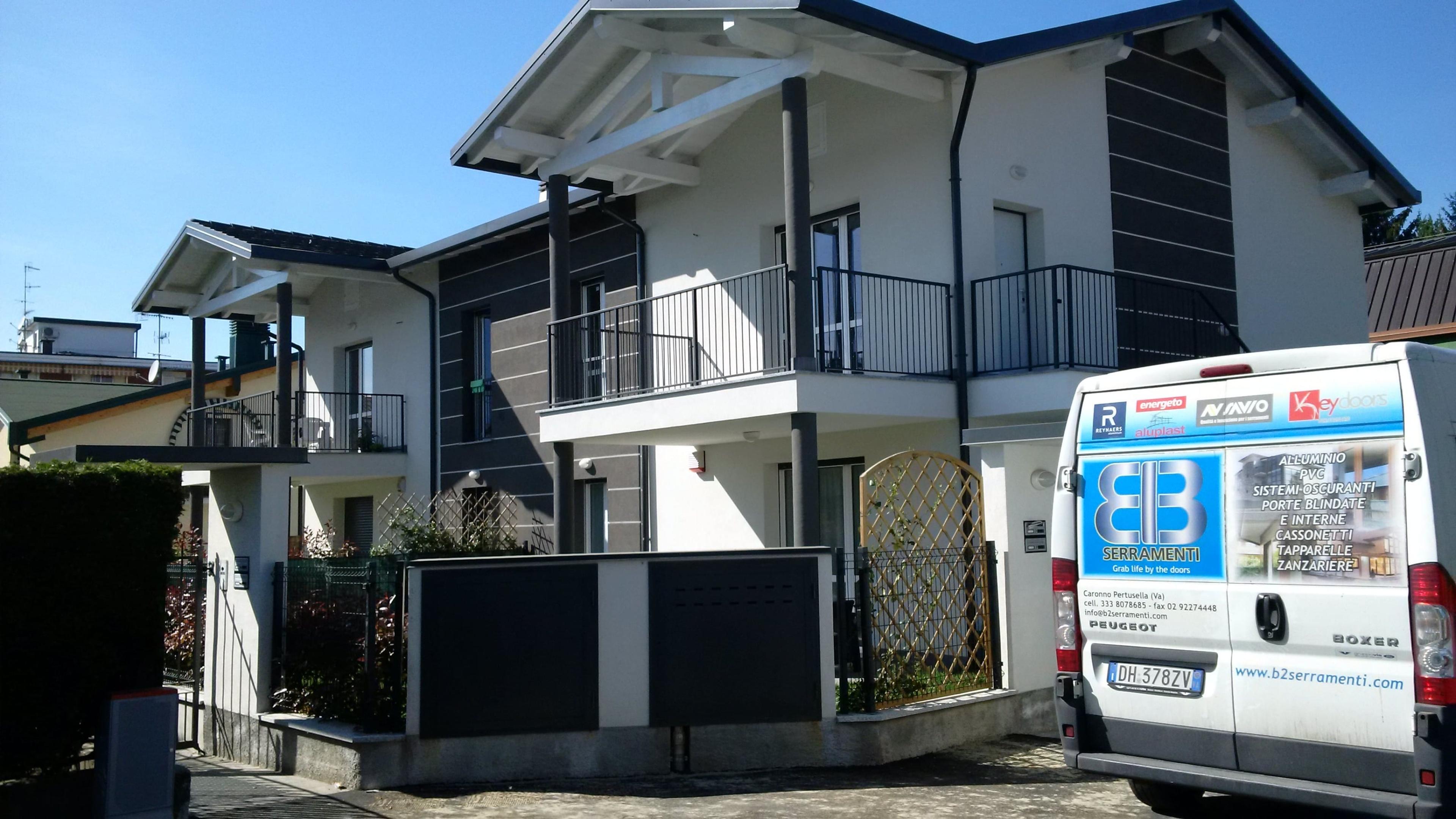 52e811bd-618b-4112-a9cc-a13ef711bdc8.jpg