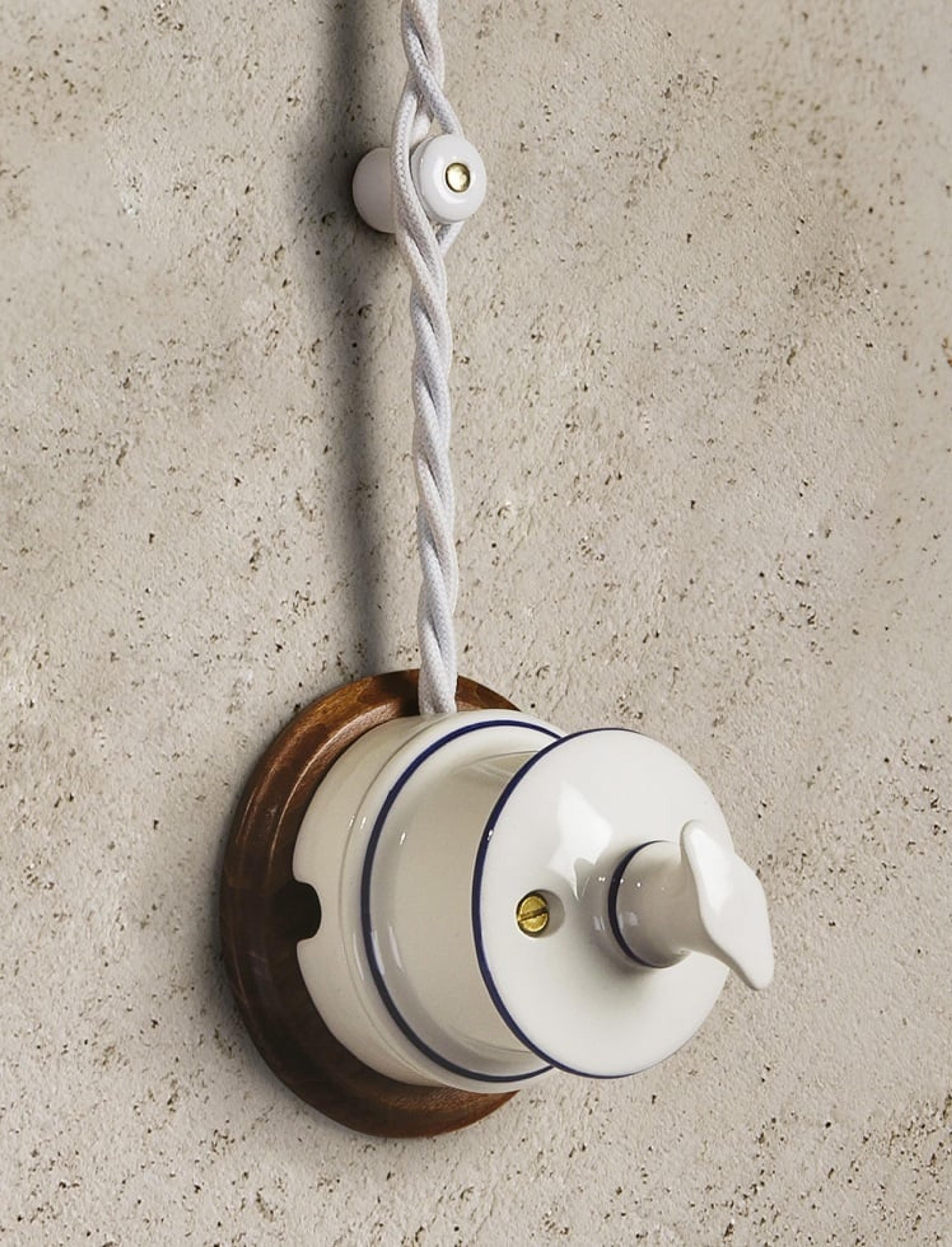 63df3d44-63e8-43d9-8437-49298430831f.jpg