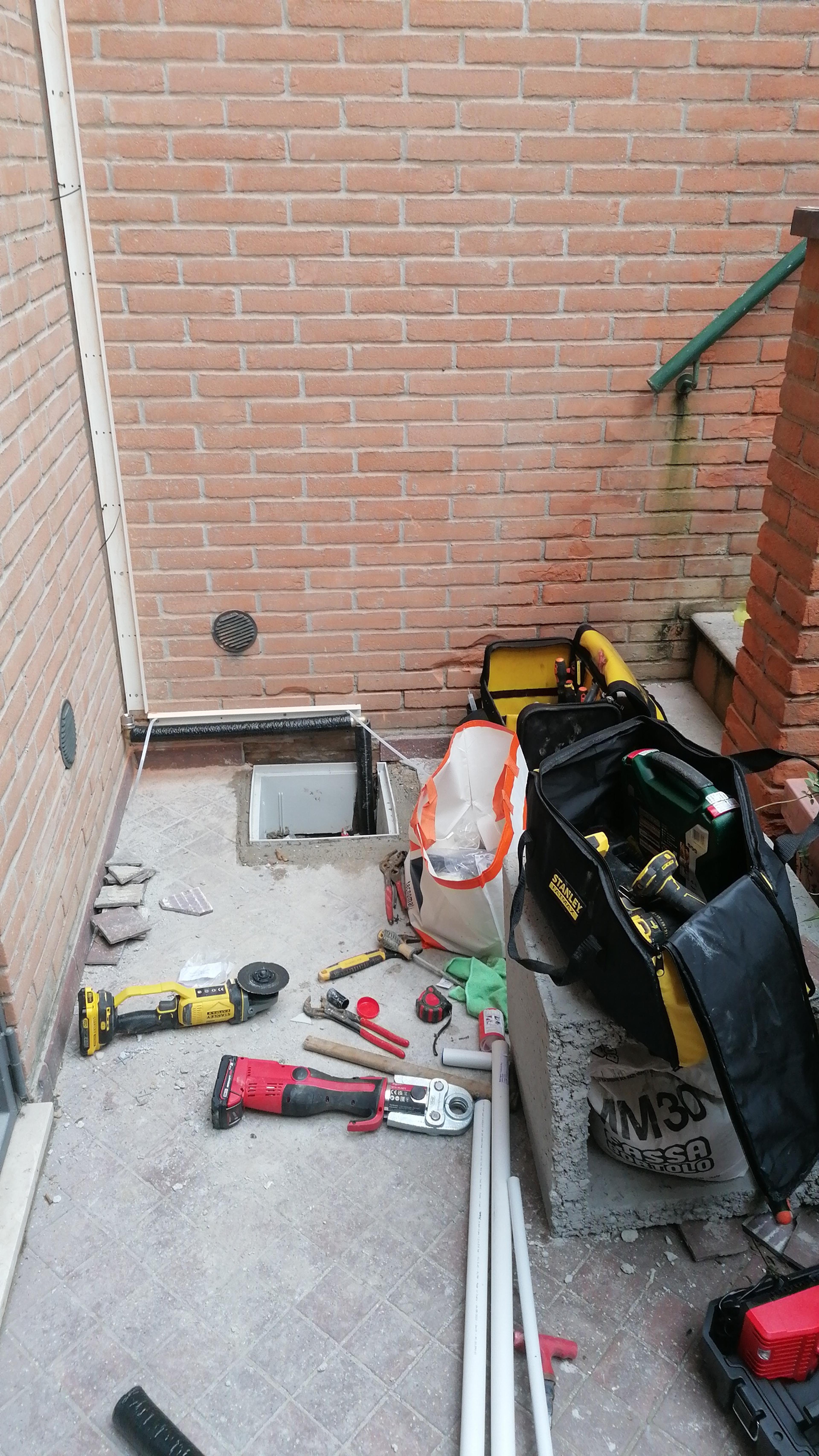 6515951e-cef7-4a15-9dbd-8af8fcbc00fa.jpeg