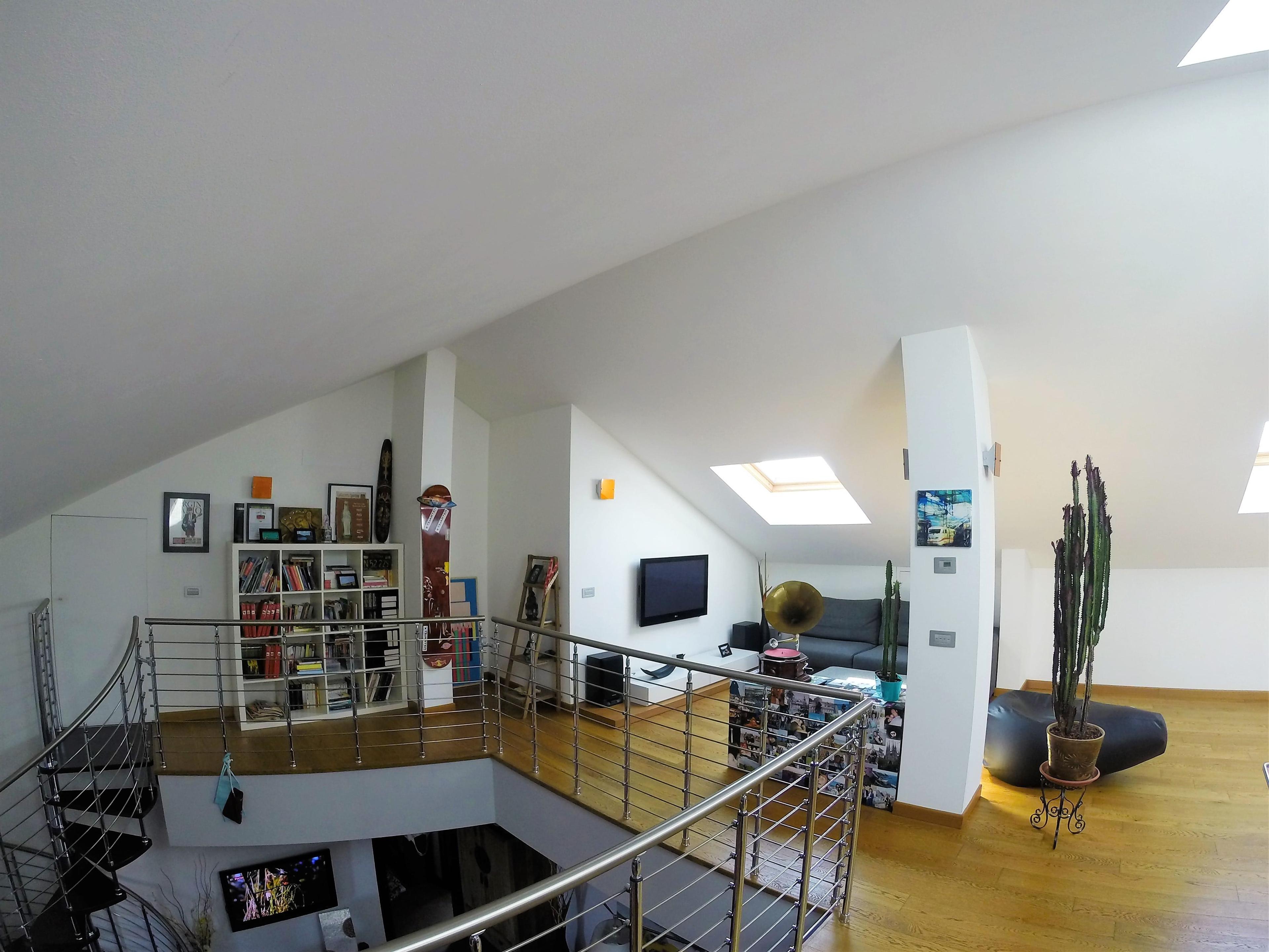980d4fae-b012-45d7-b8d0-c53d7cae19ca.jpg