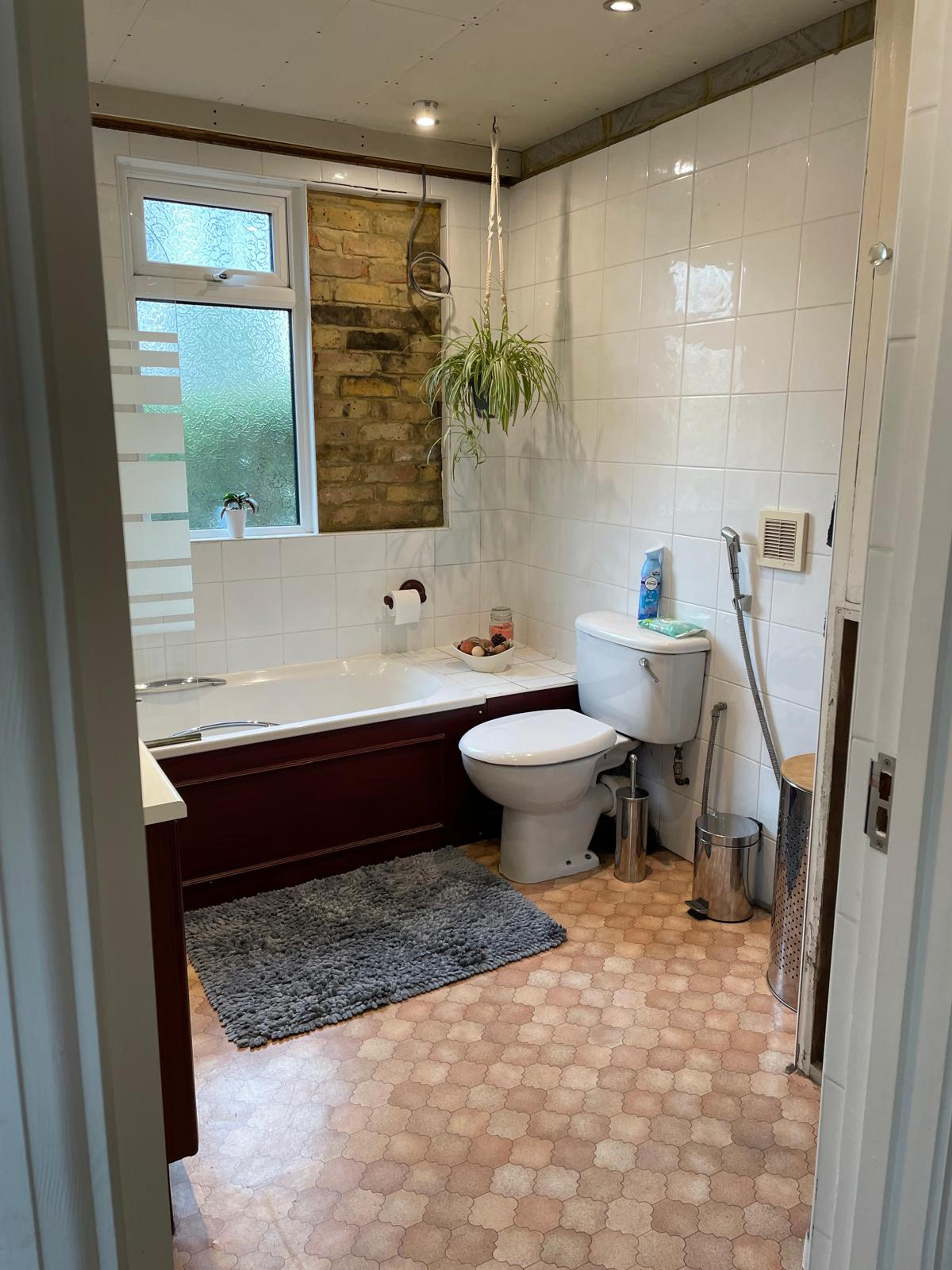 a03a8dae-d2b4-4761-a572-aa437d5ba9bd.jpeg