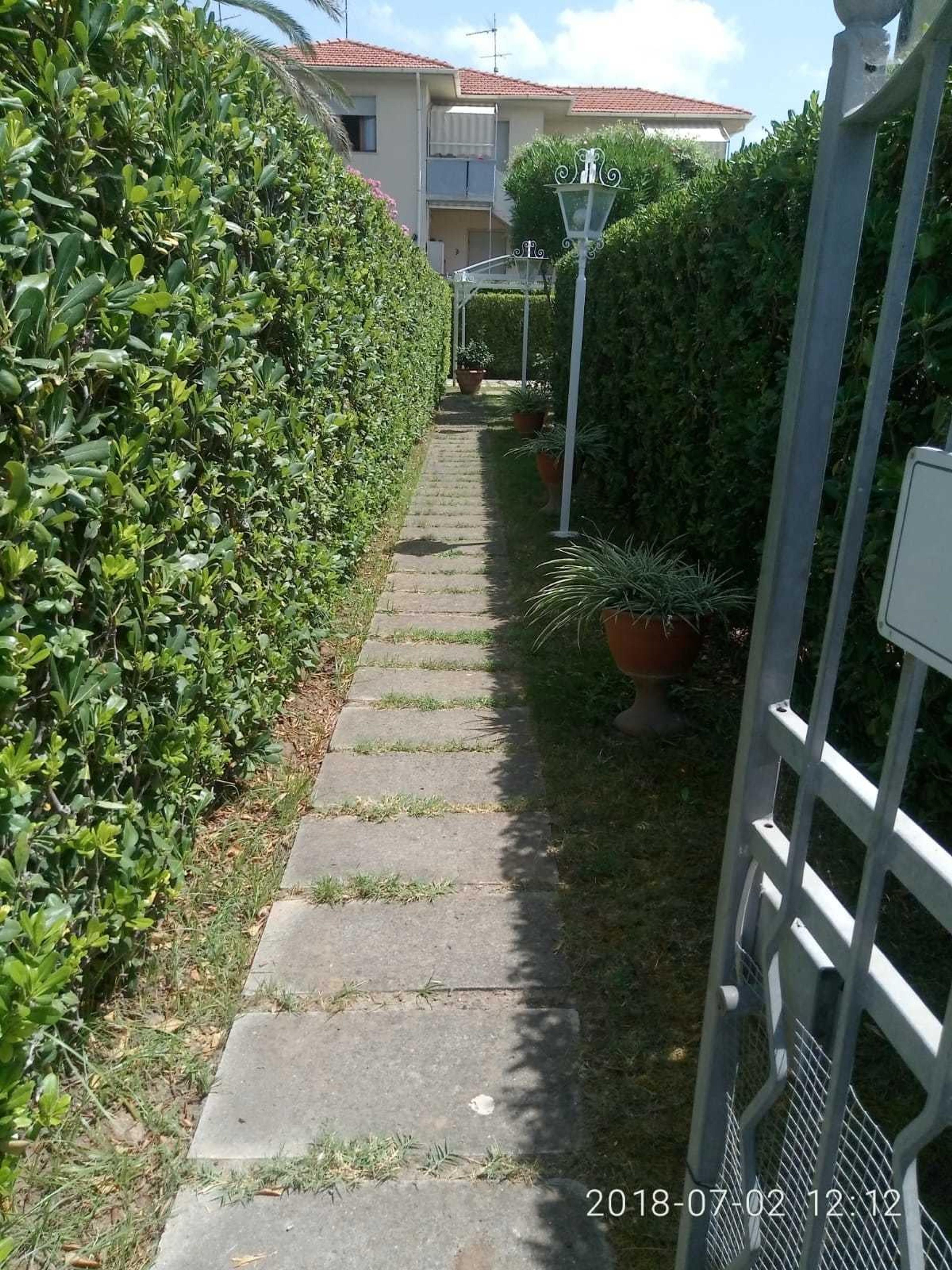 b0726aa1-deb7-4723-a972-8511ffef05c2.jpeg
