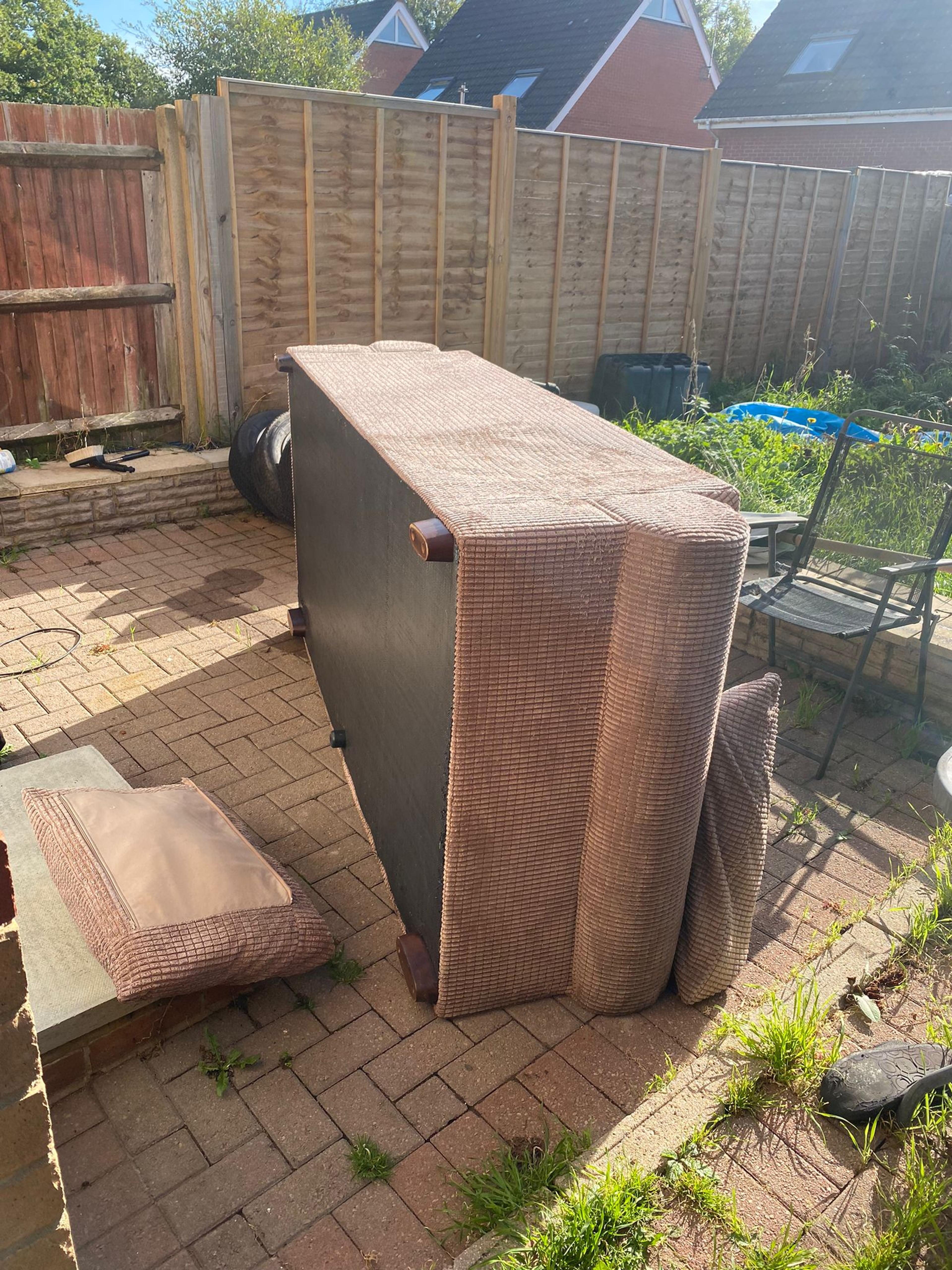 b80539c5-b93b-476c-bd09-d590290b11bc.jpeg