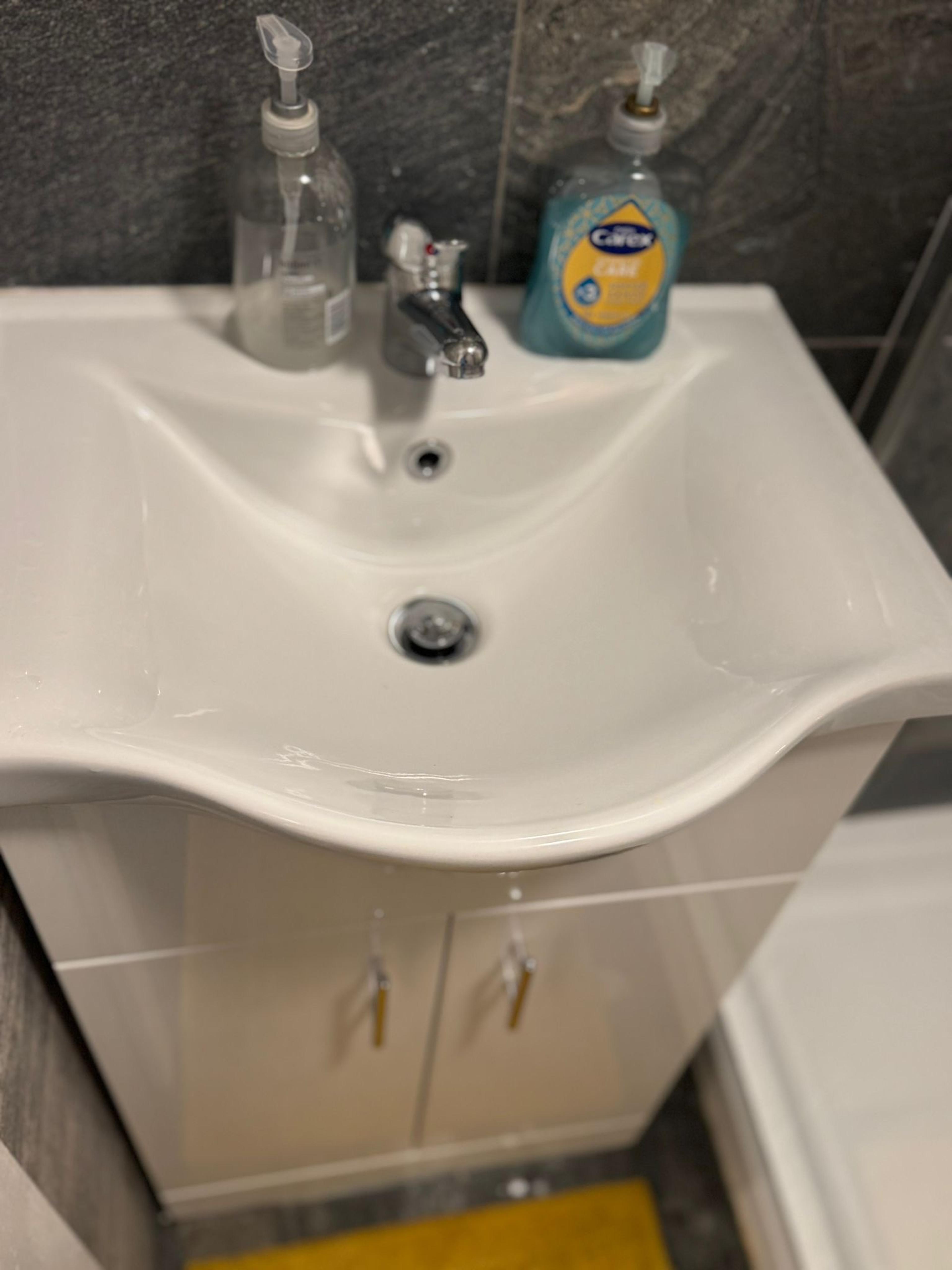c7b090ab-ae0c-4d72-a8ce-0b7a56619138.jpeg
