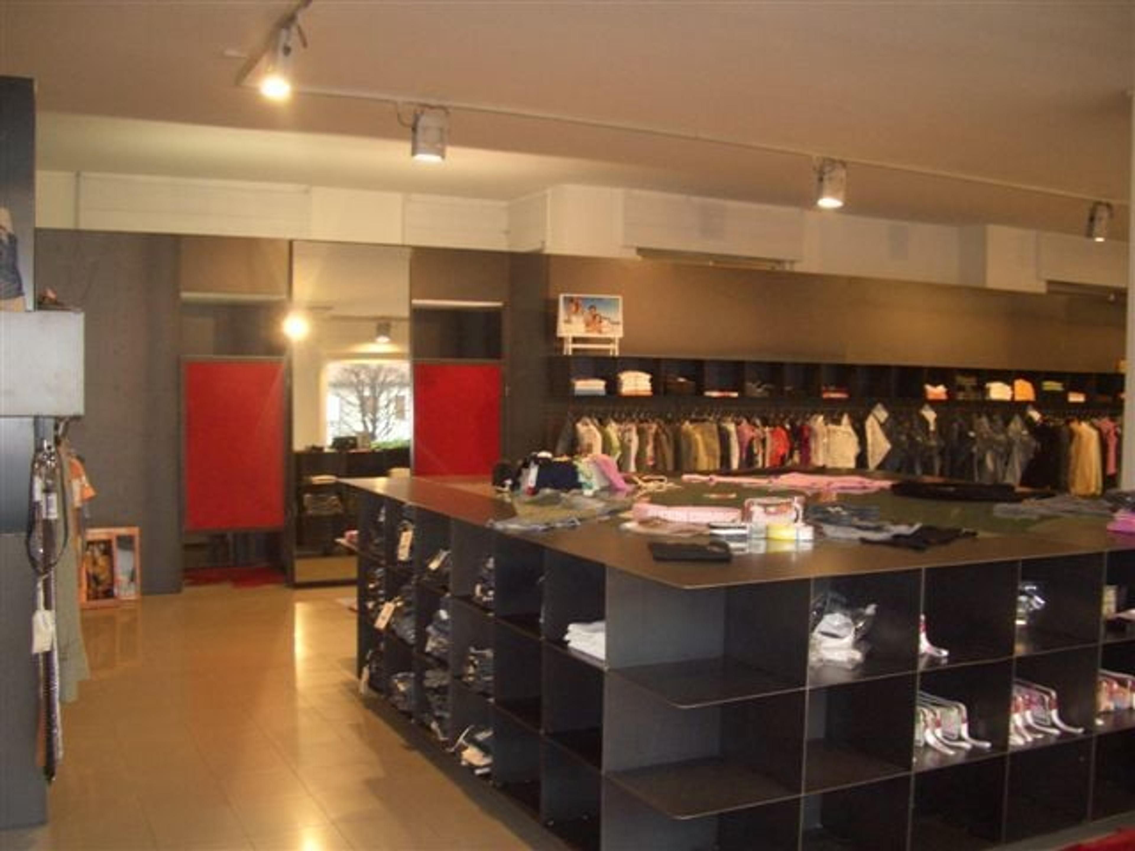 c821cad9-35fb-44b3-8ad3-dc20e55f6587.jpg