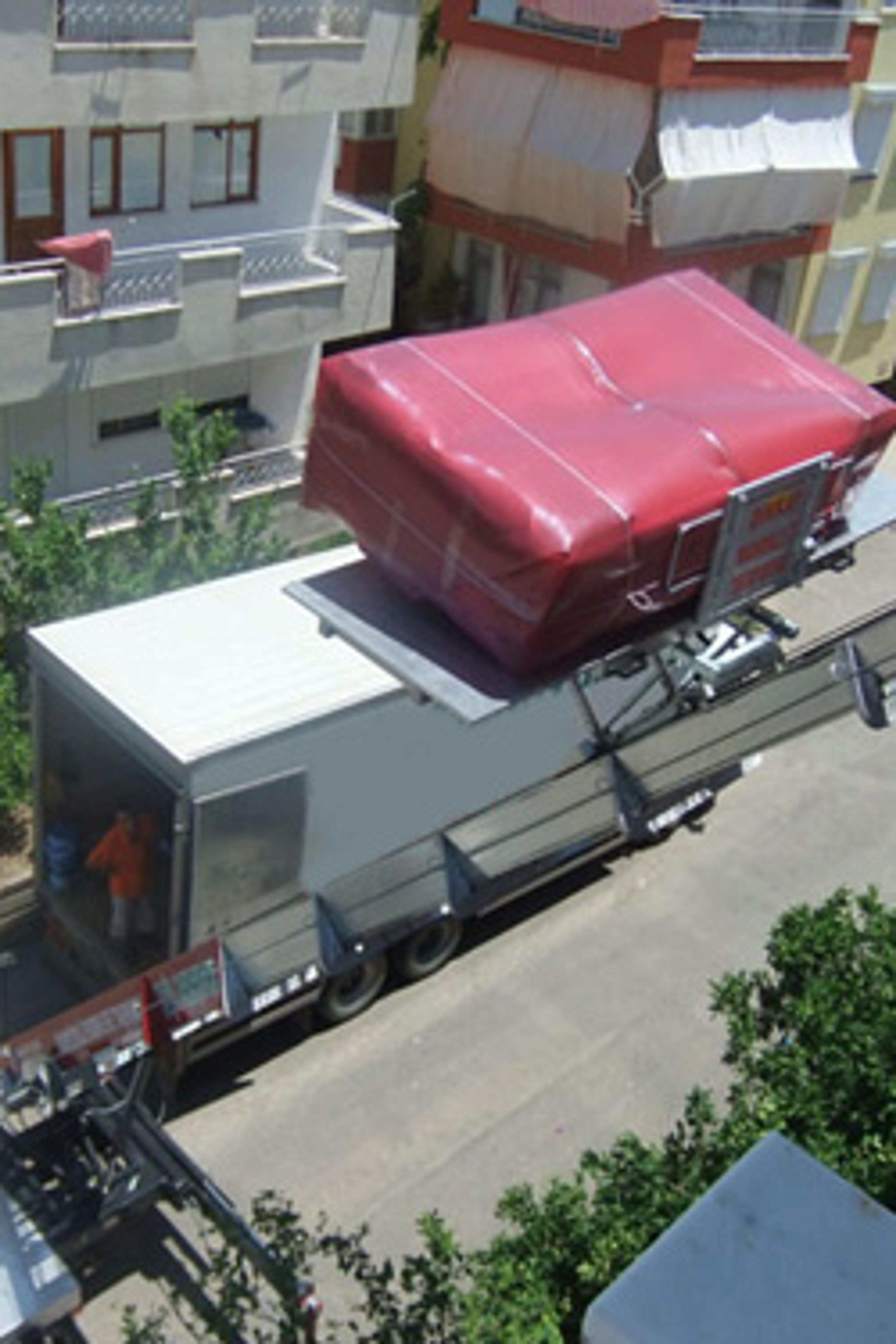 c9aea75b-eaea-4413-98f8-39469f5bb6dc.jpg