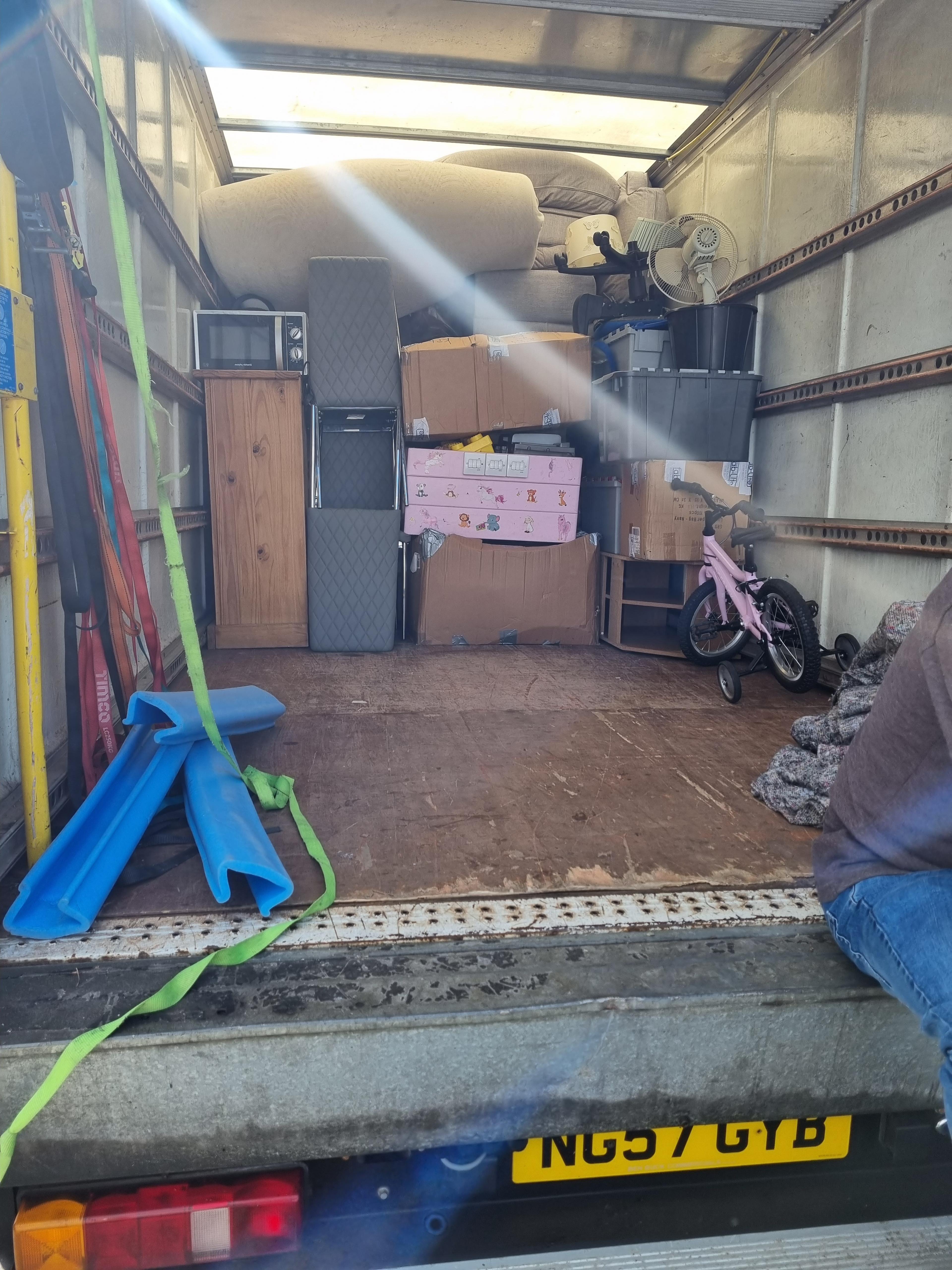 ca42d685-3649-4afd-bed2-2d6e04123ff5.jpeg
