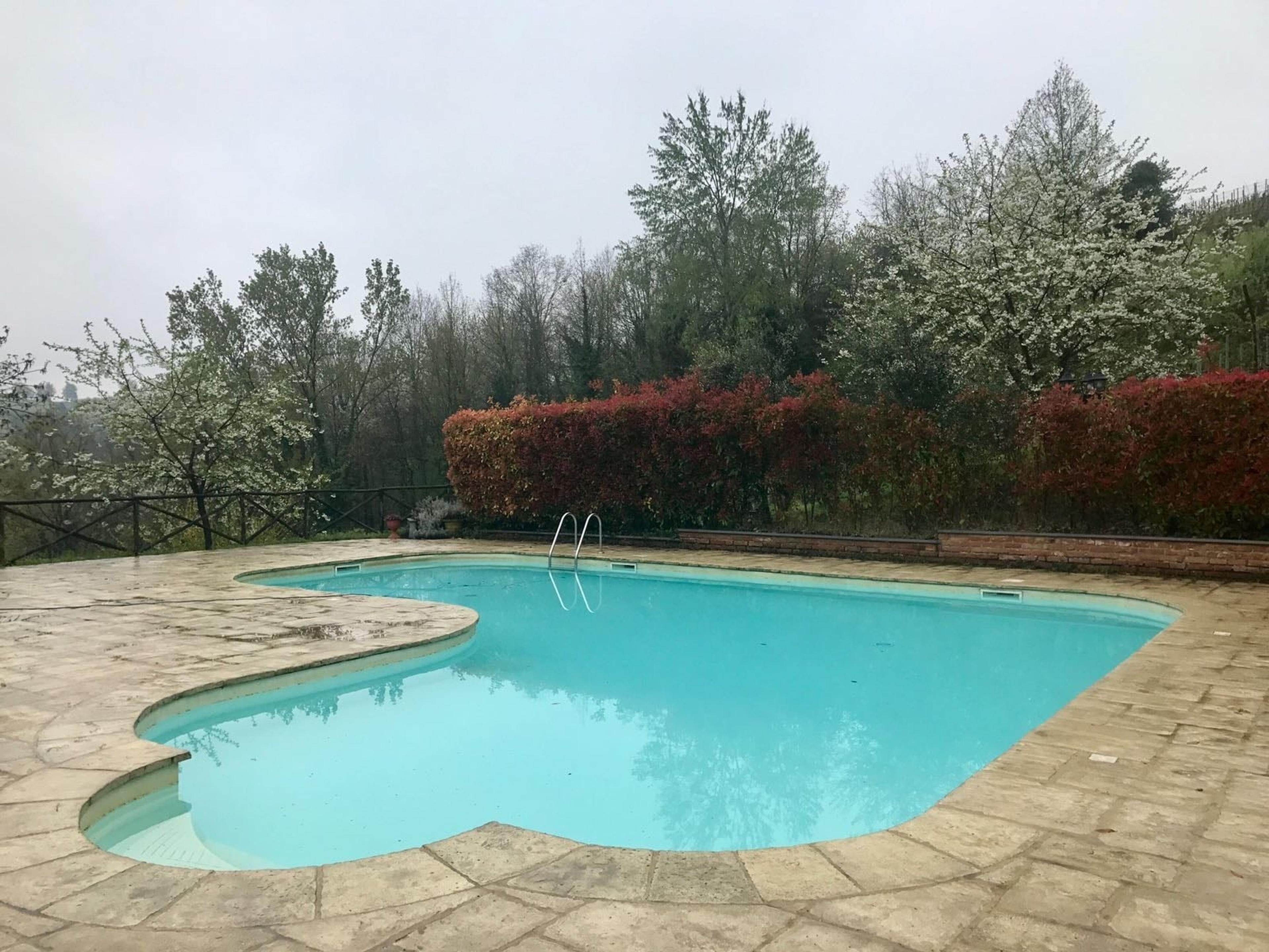 e266c489-93e1-416c-9fb4-092a0d15cac1.jpg