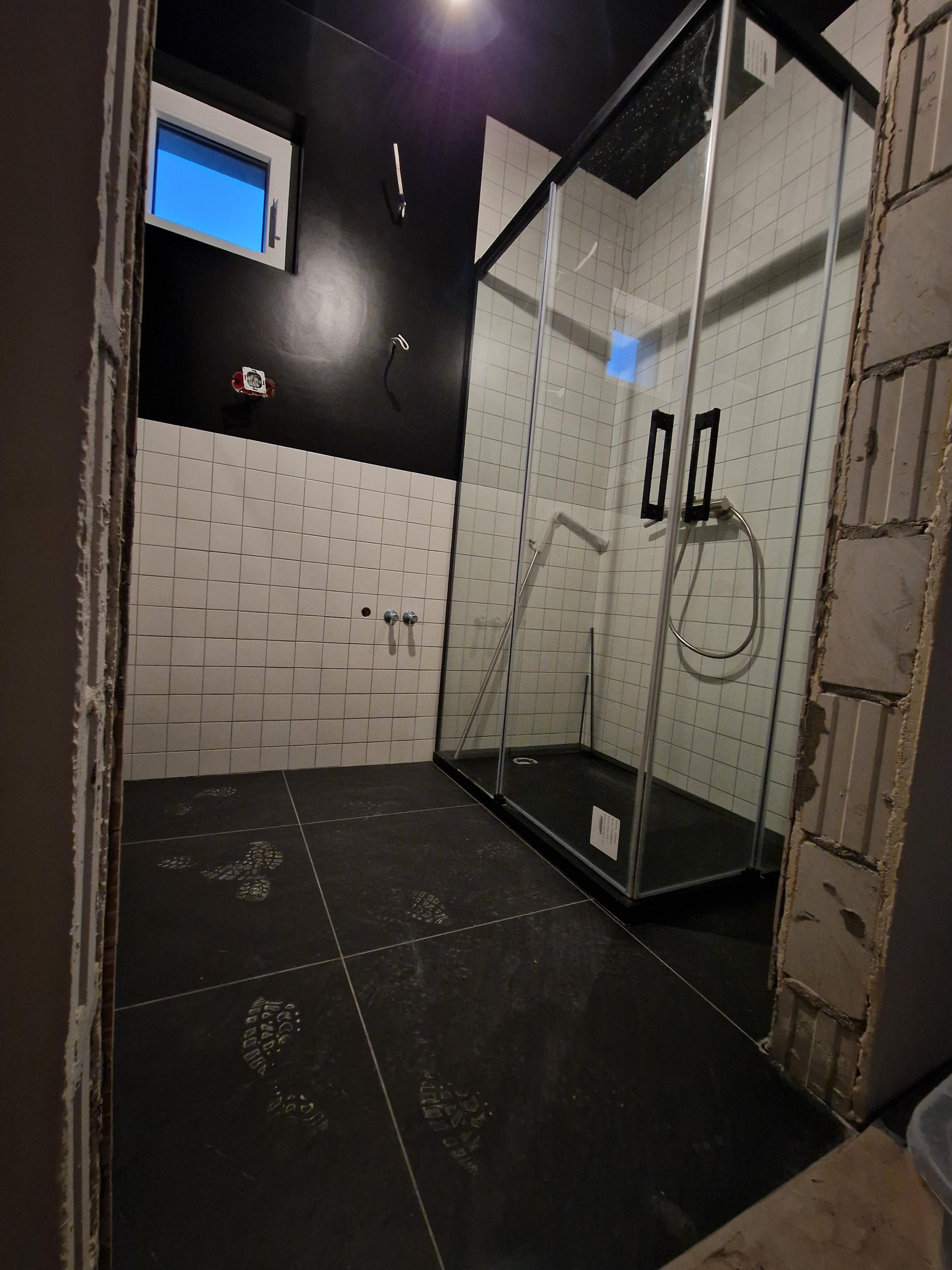 eccb67f6-1088-46d4-80b0-281e9a415785.jpeg
