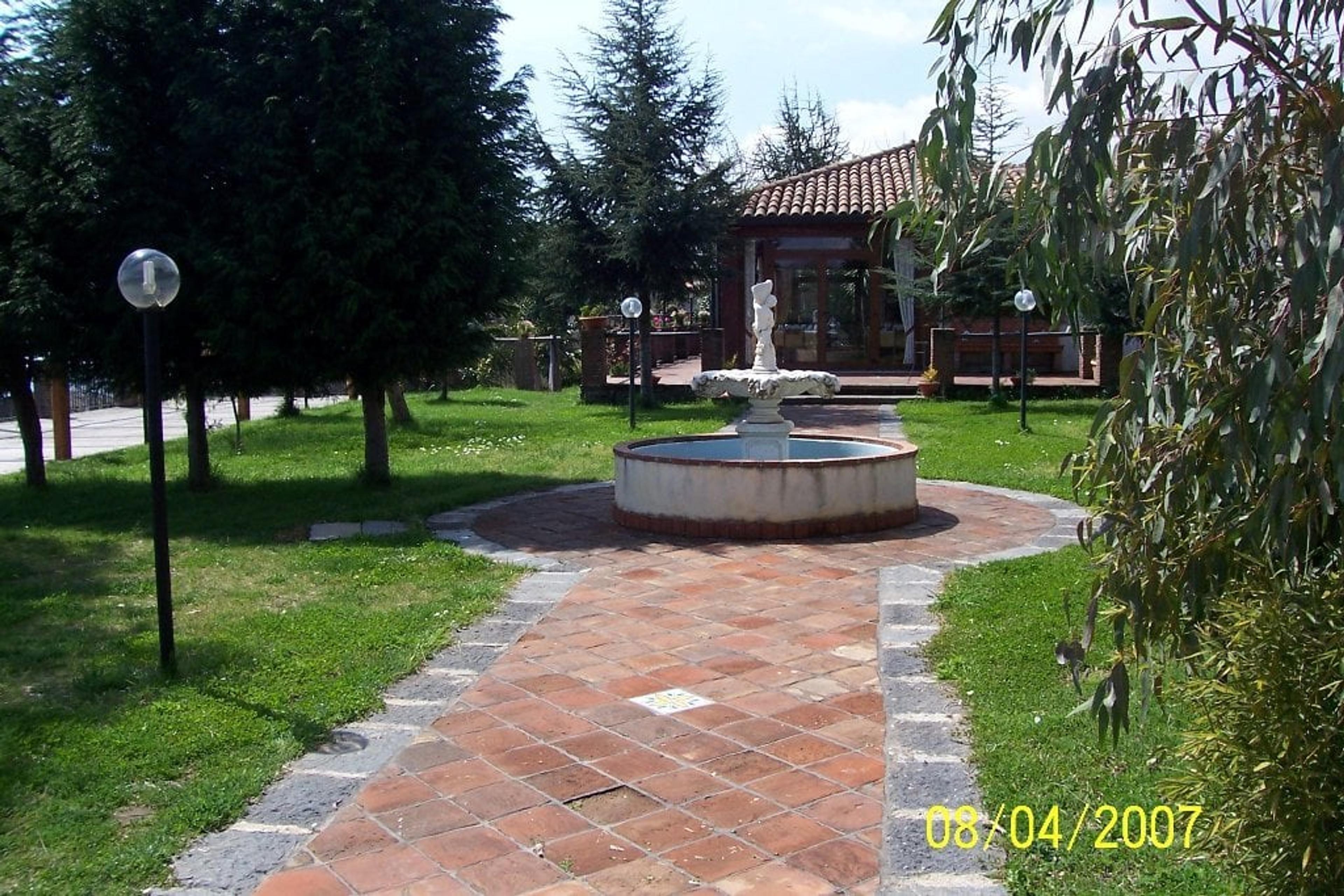 ee4da183-39e7-423a-8d6c-b841e21dff22.jpg
