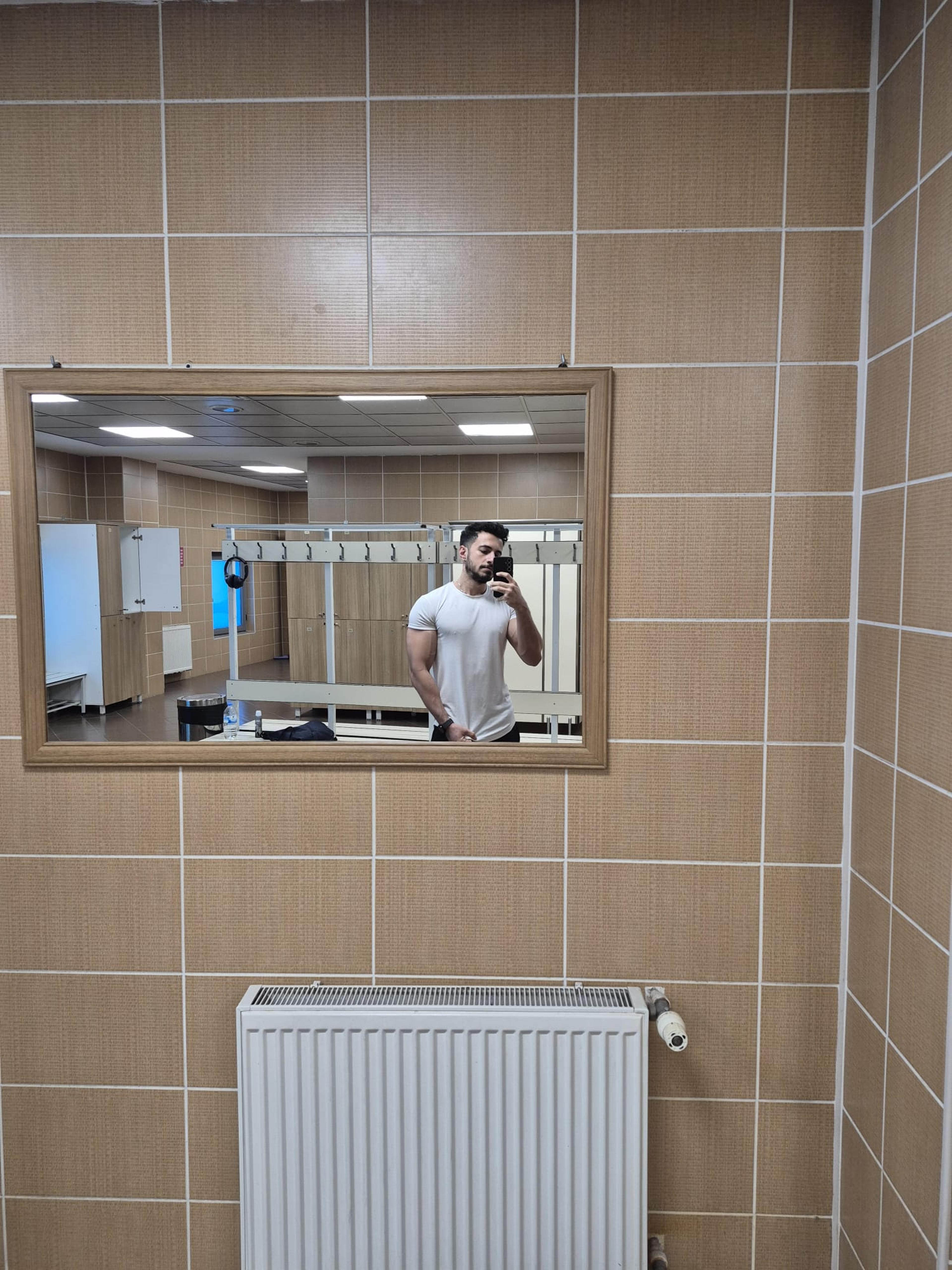 f4d79255-dd42-42e6-9eb3-0719ccb9cee6.jpeg