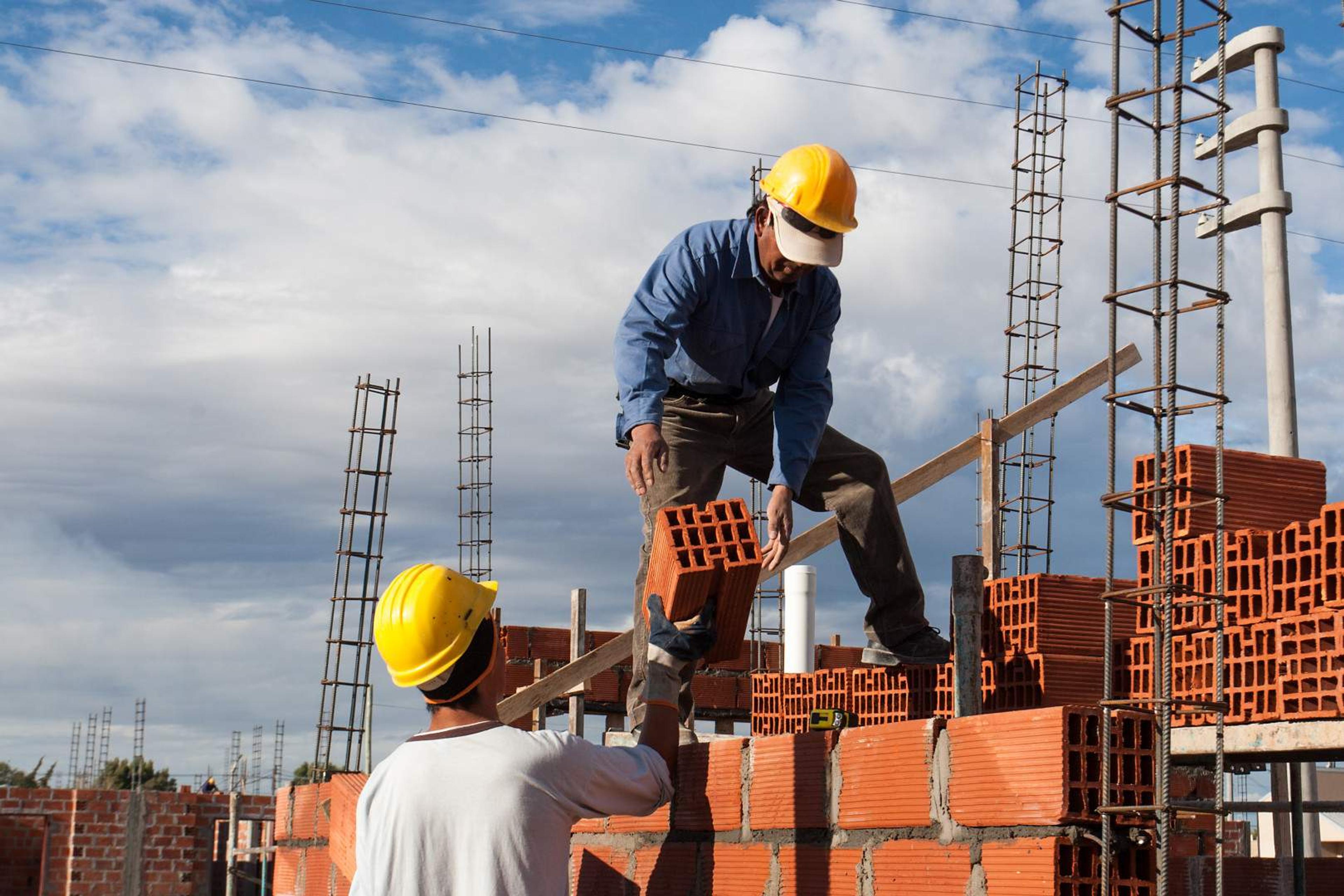 Construcciones Y Rehabilitaciones Marin Y Moreno SL