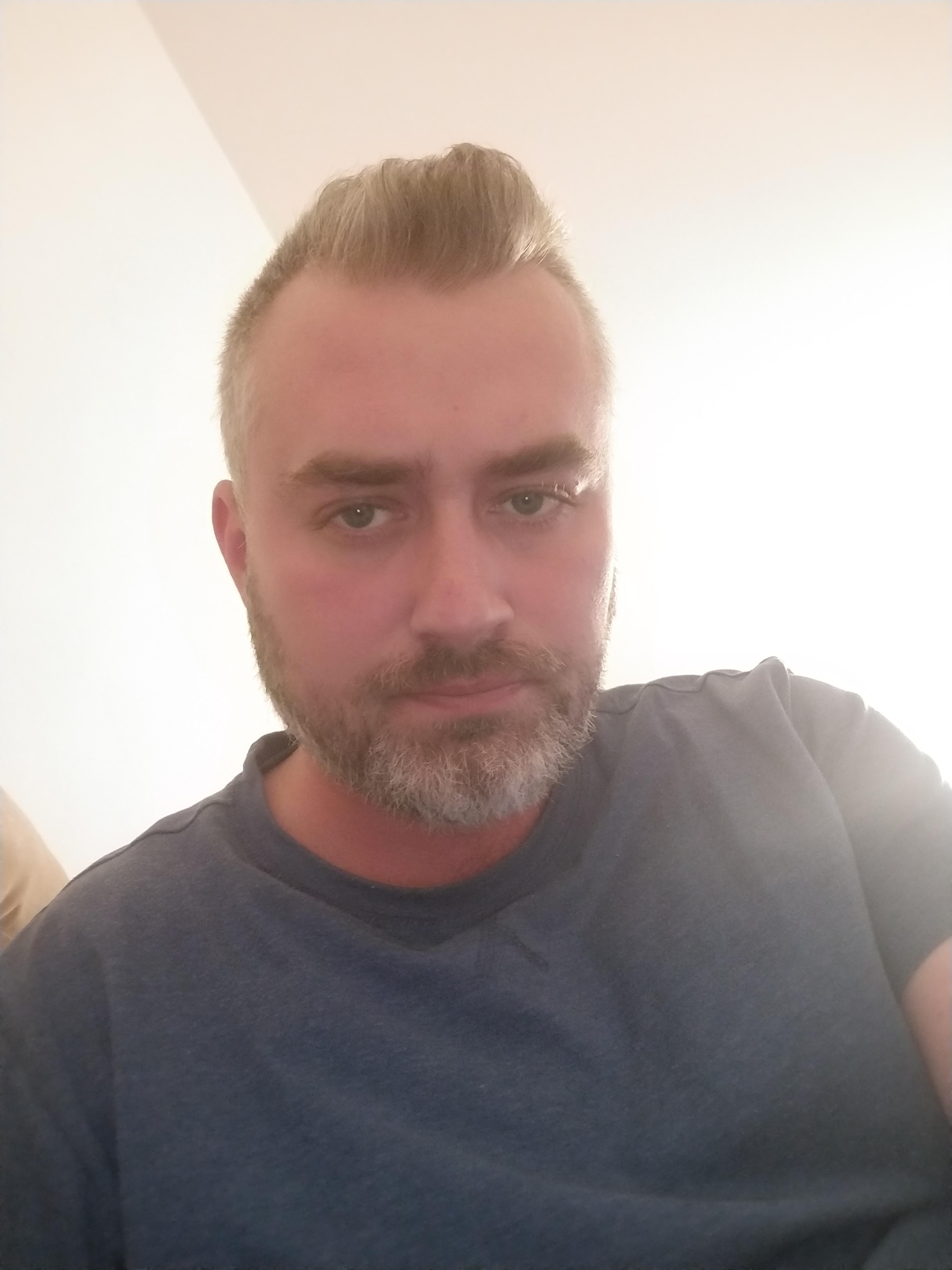 Paweł R.