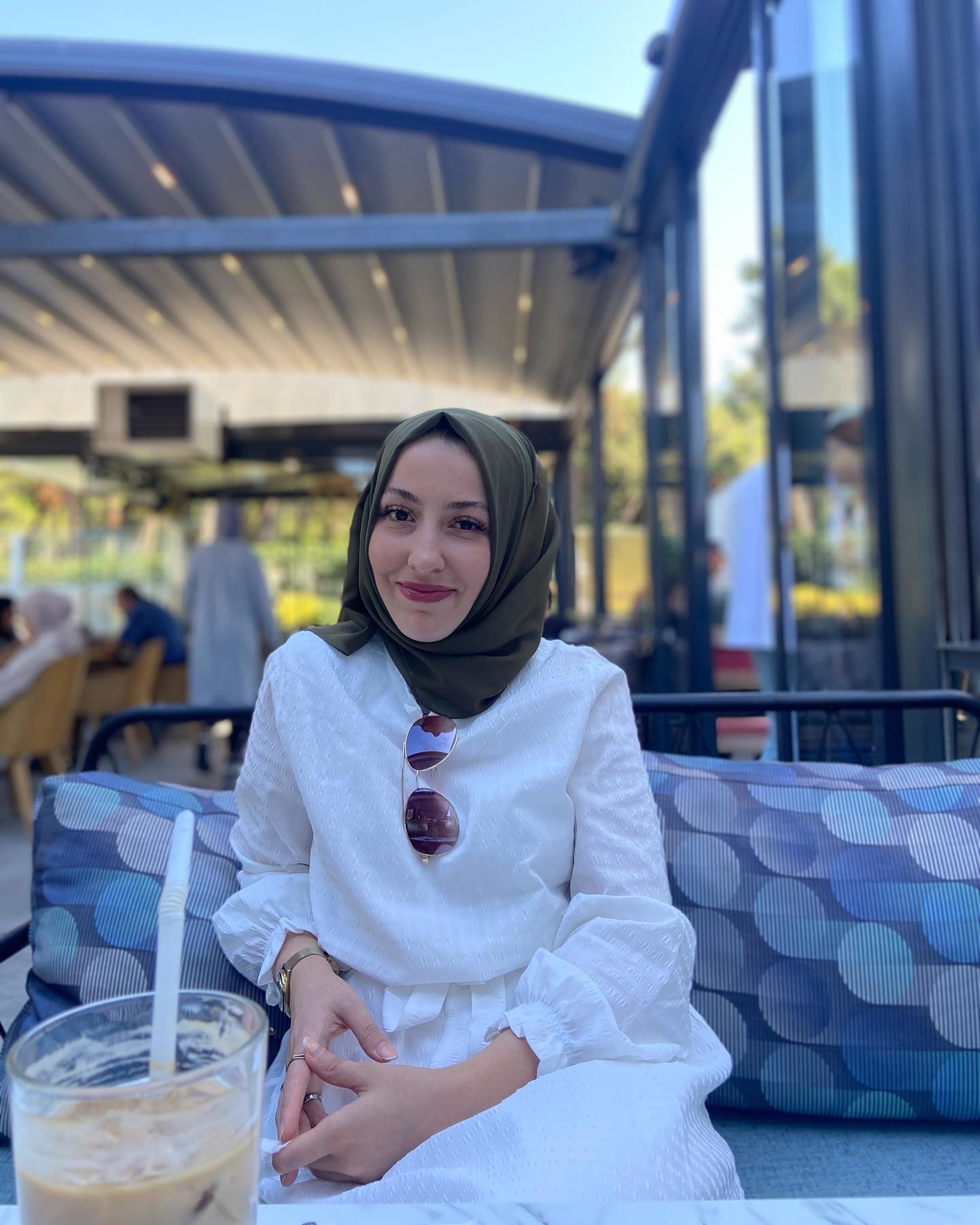 Esra Esen