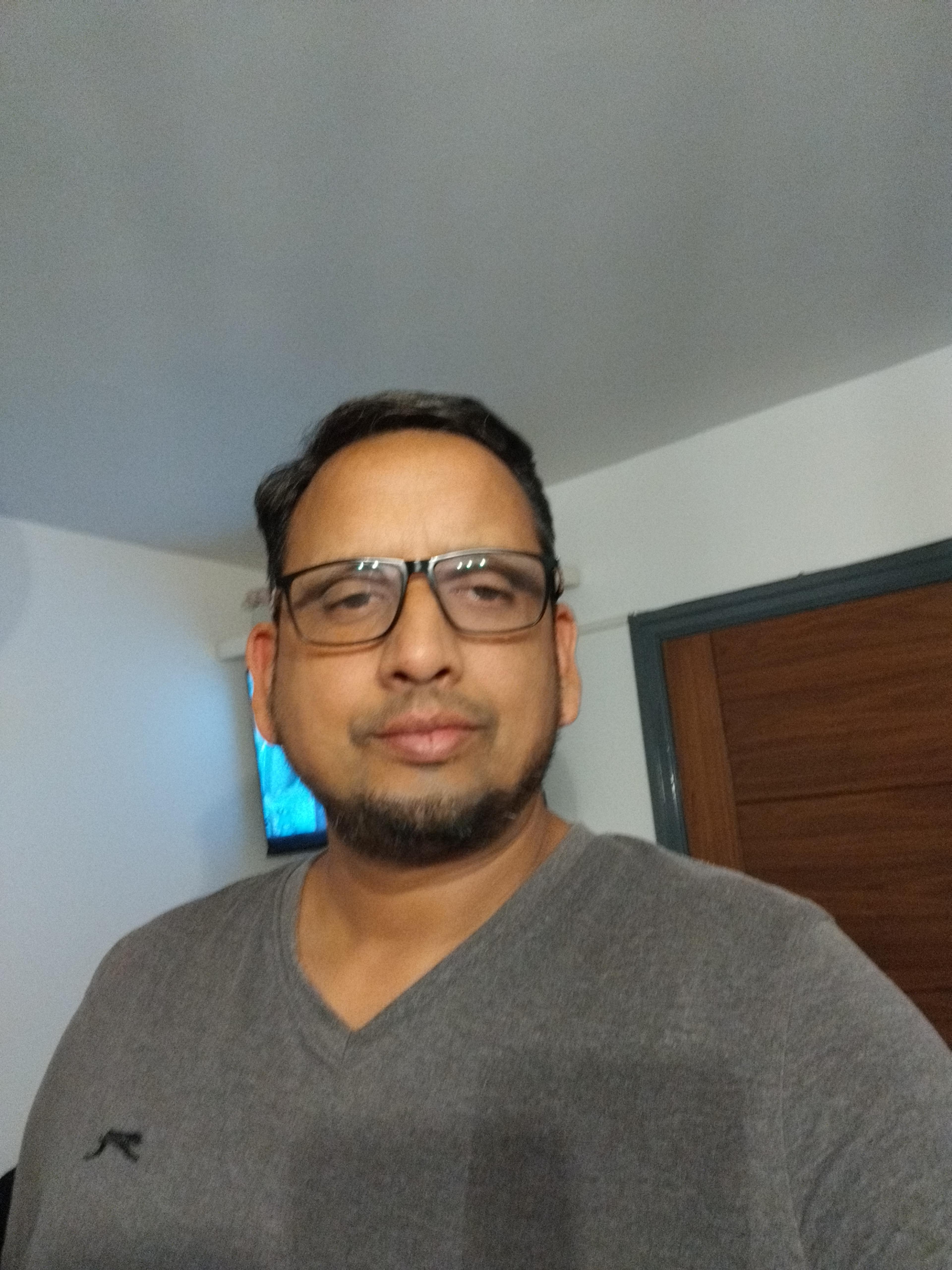 GULNAWAZ Ahmed