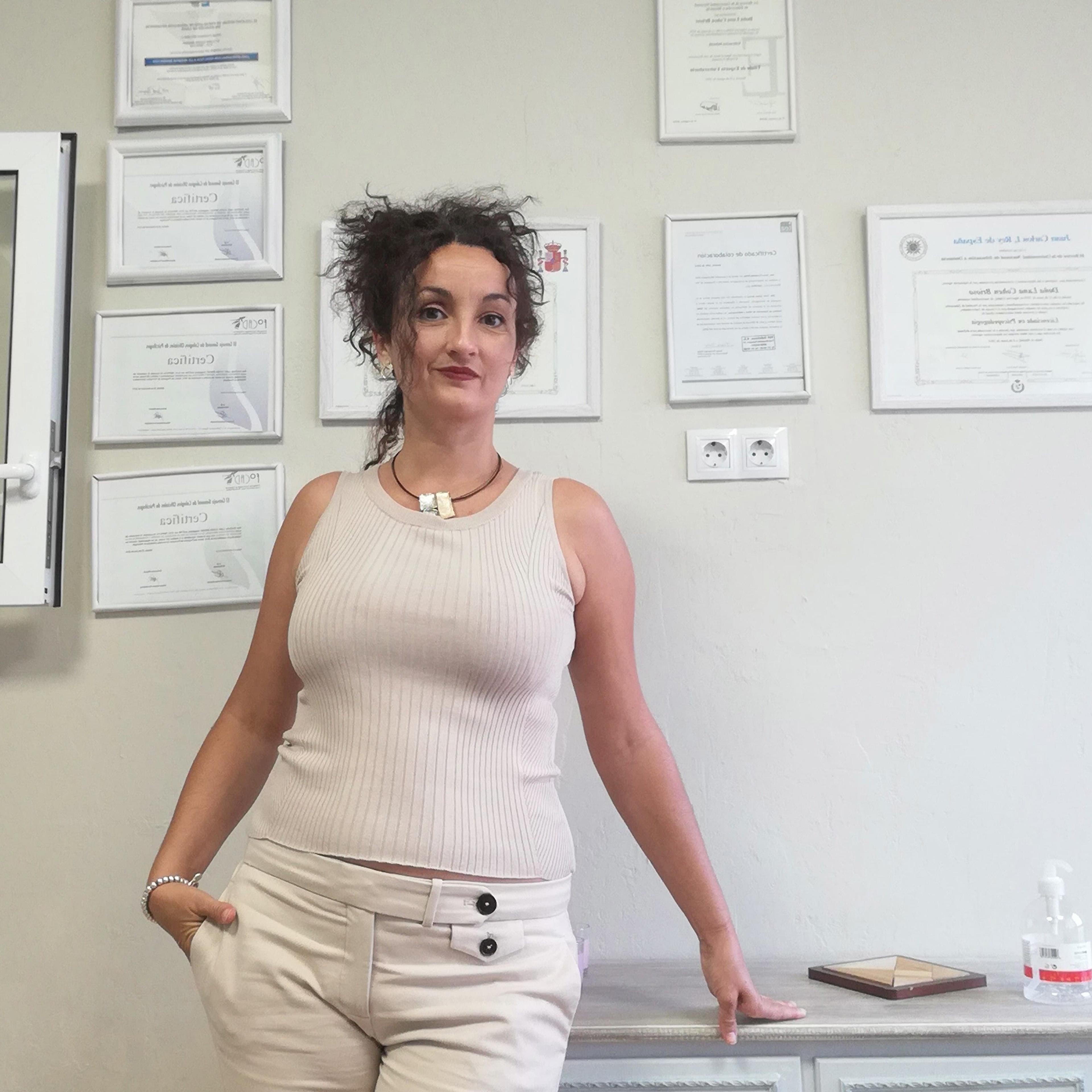 Centro de Psicología y Psicopedagogía a Psiqué-LunaPsicóloga sanitaria