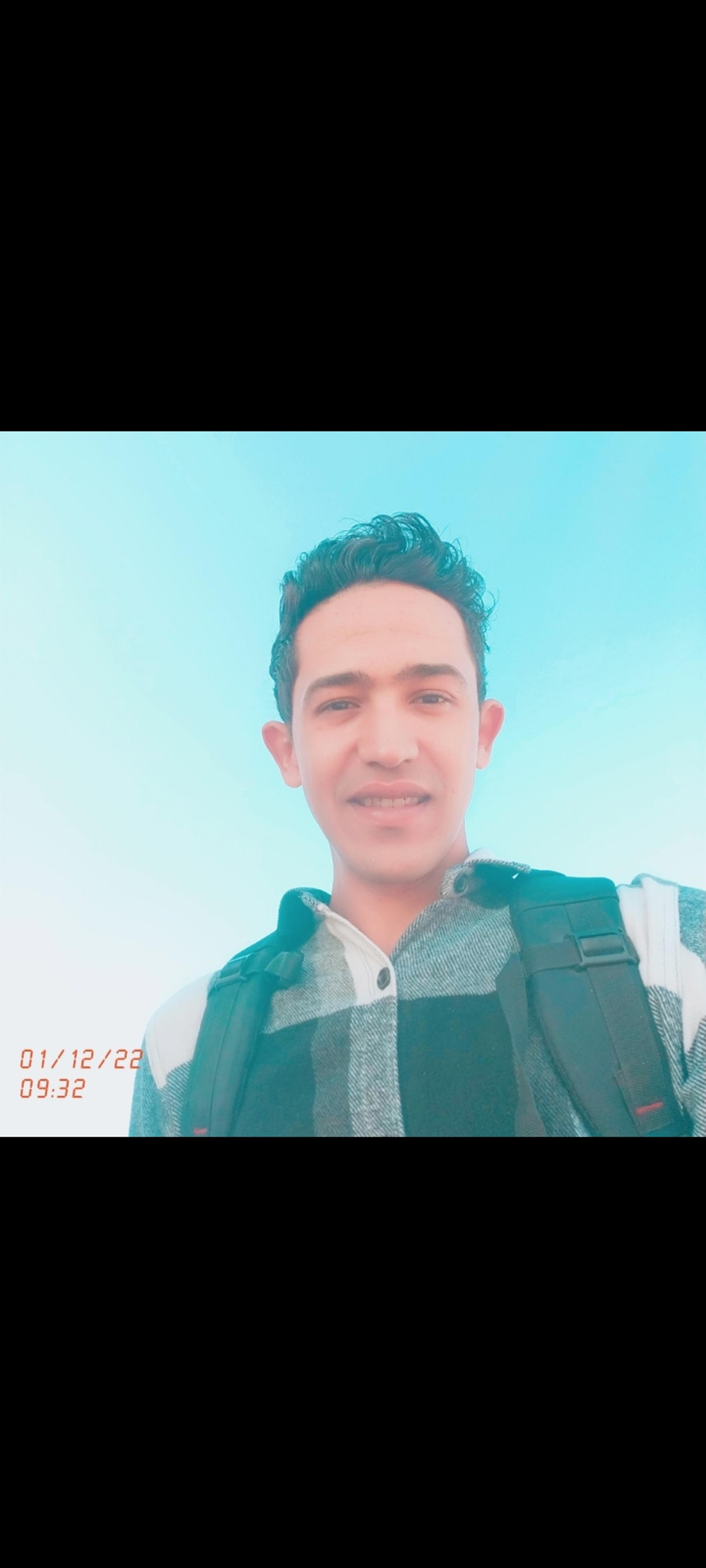 رياض علام