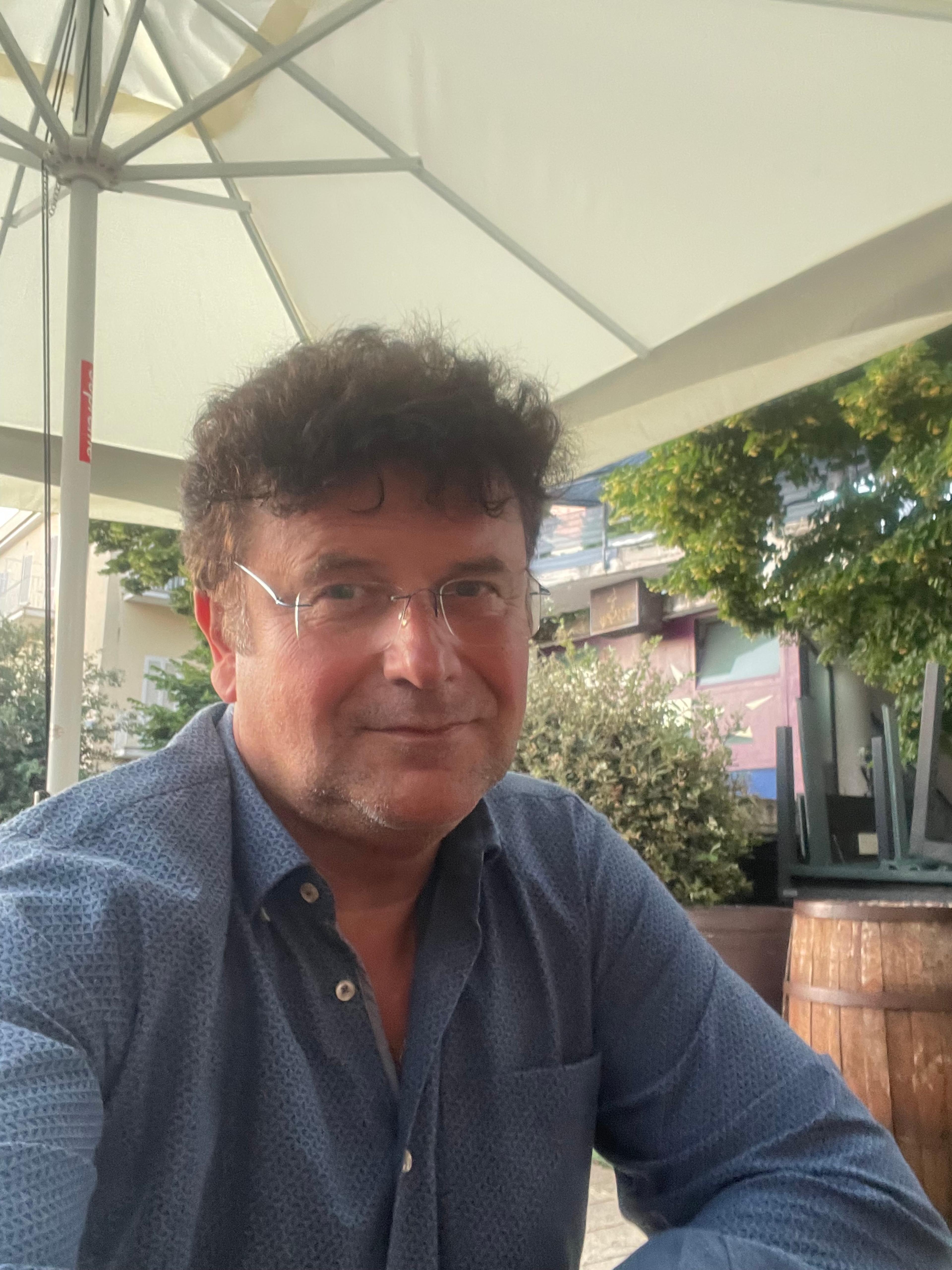 Prof. Dott. Americo Bazzoffia Consulenza e Formazione in Marketing e Comunicazione d'impresa
