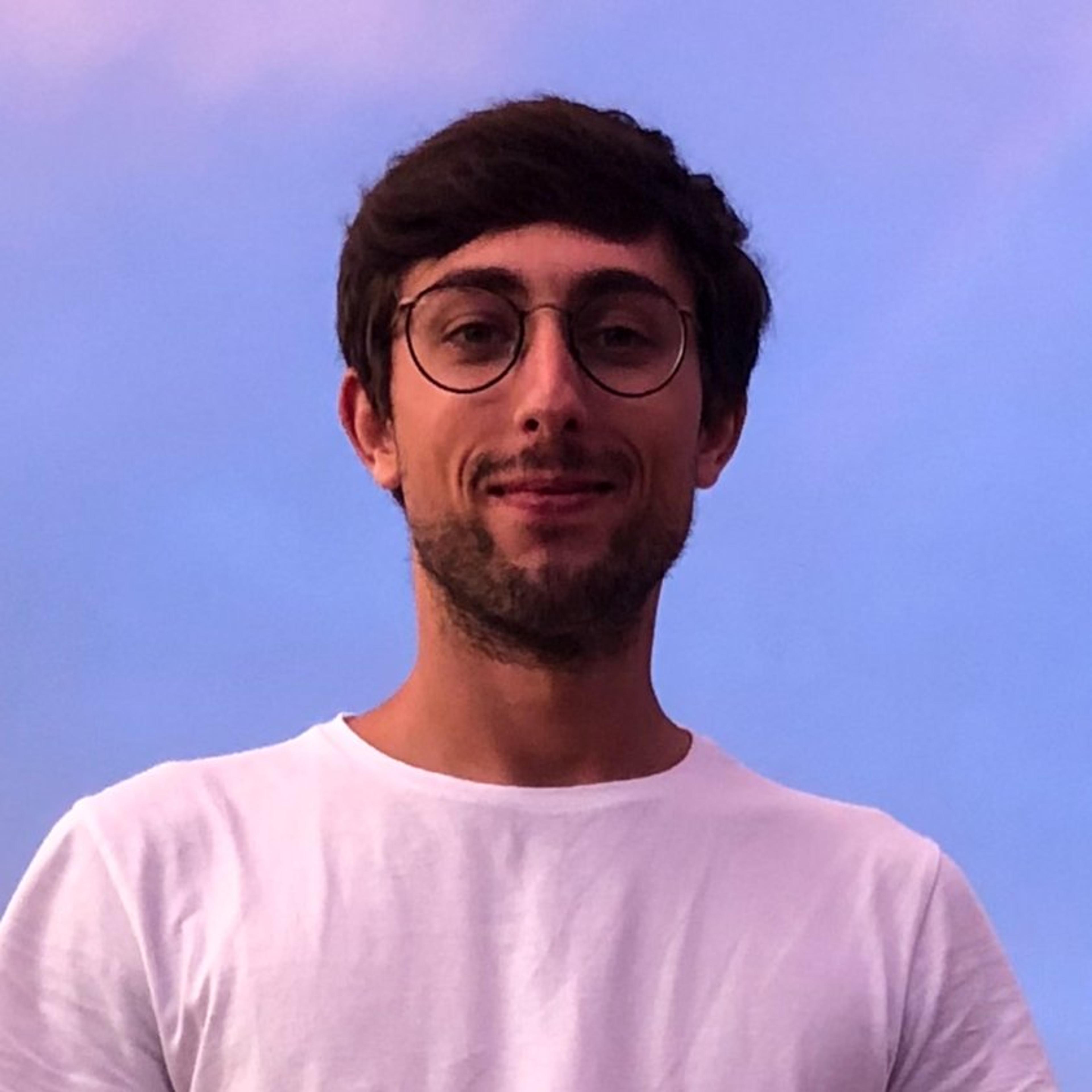 Claudio Vitiello Graphic Designer