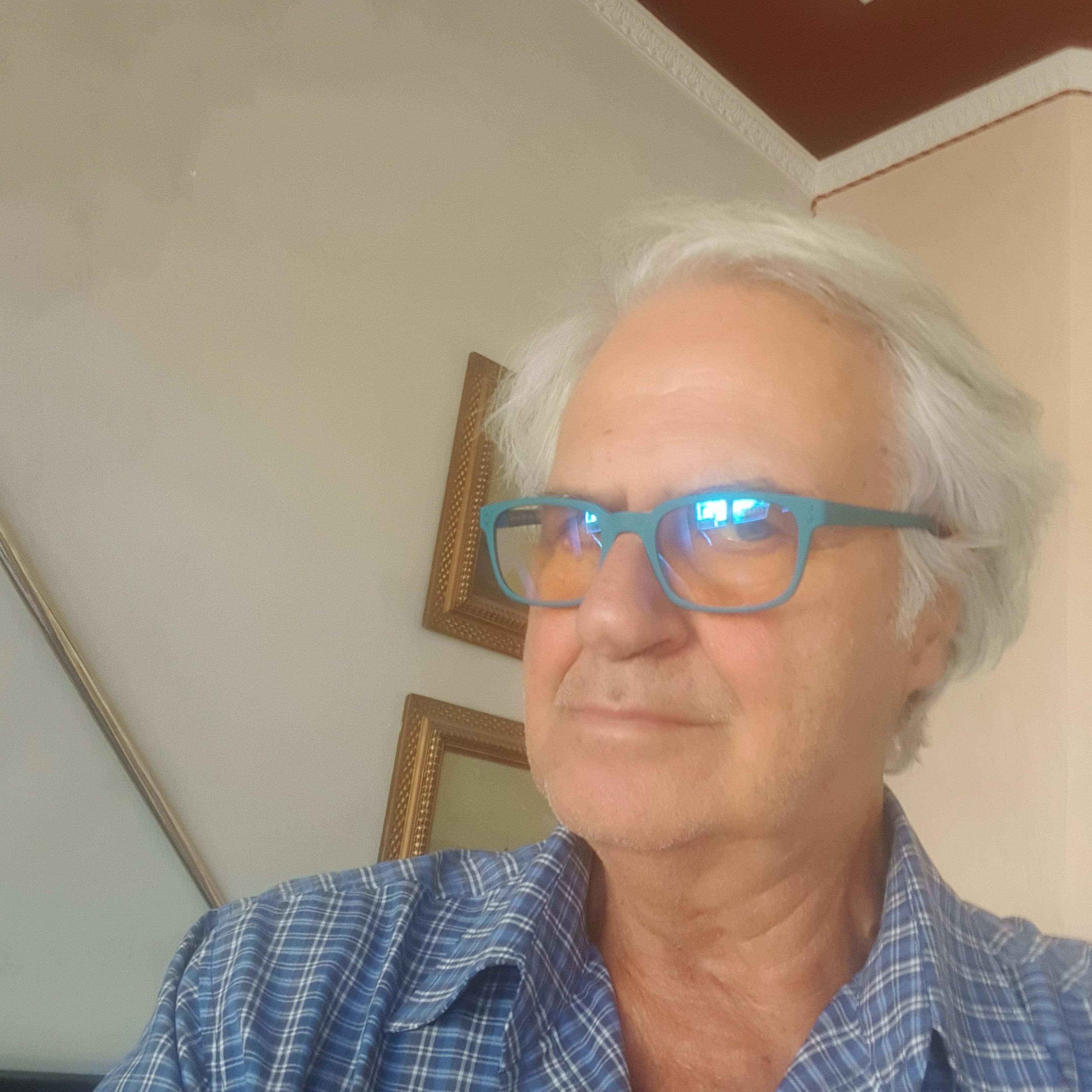 Arch. giovanni carignani