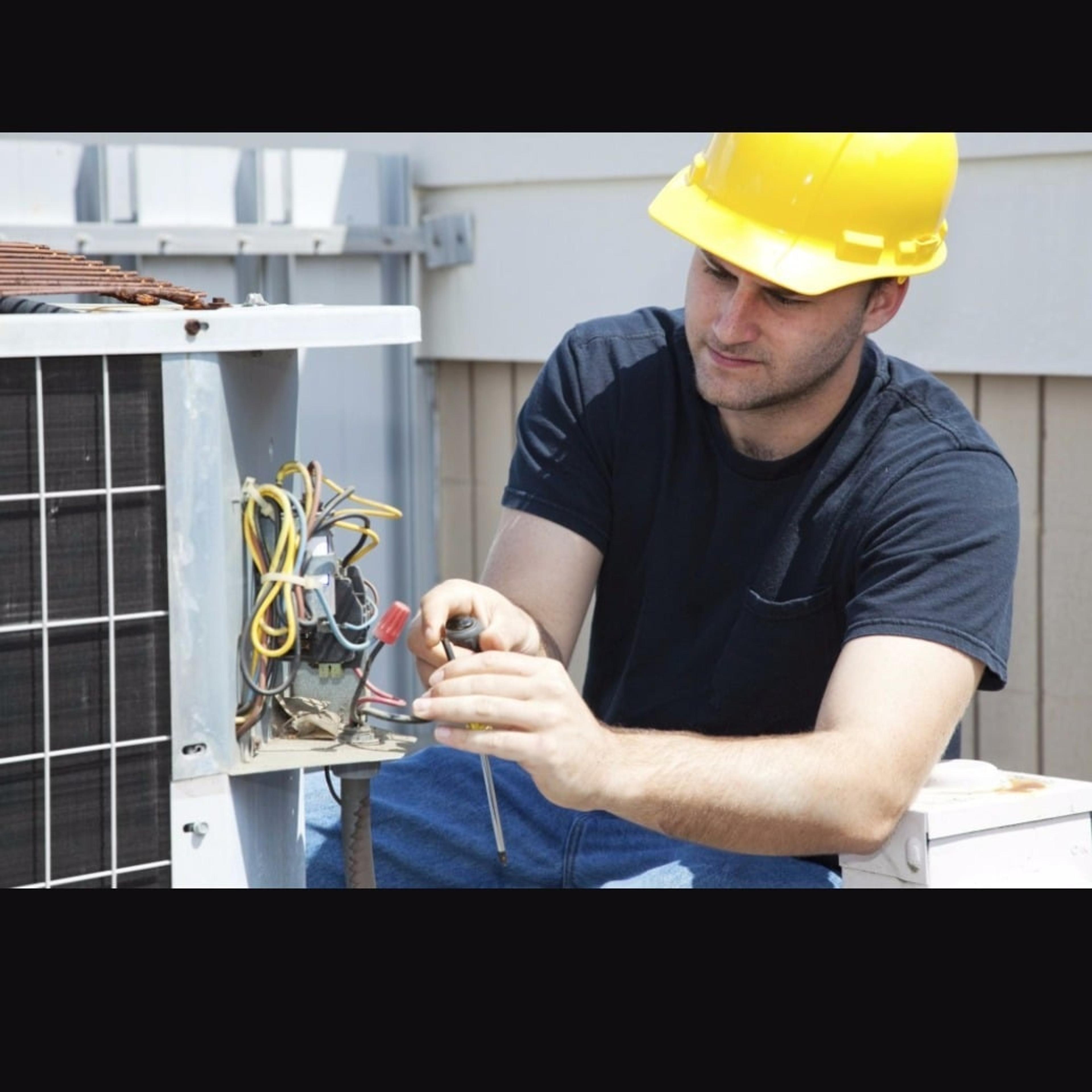 Sono Un Tecnico Specializzato Con Anni Di Esperienza Nel Settore Della Climatizzazione E Dell'impiantistica. Chi Si Rivolge A Me Sa Di Poter Contare Su Tre Punti Fondamentali
