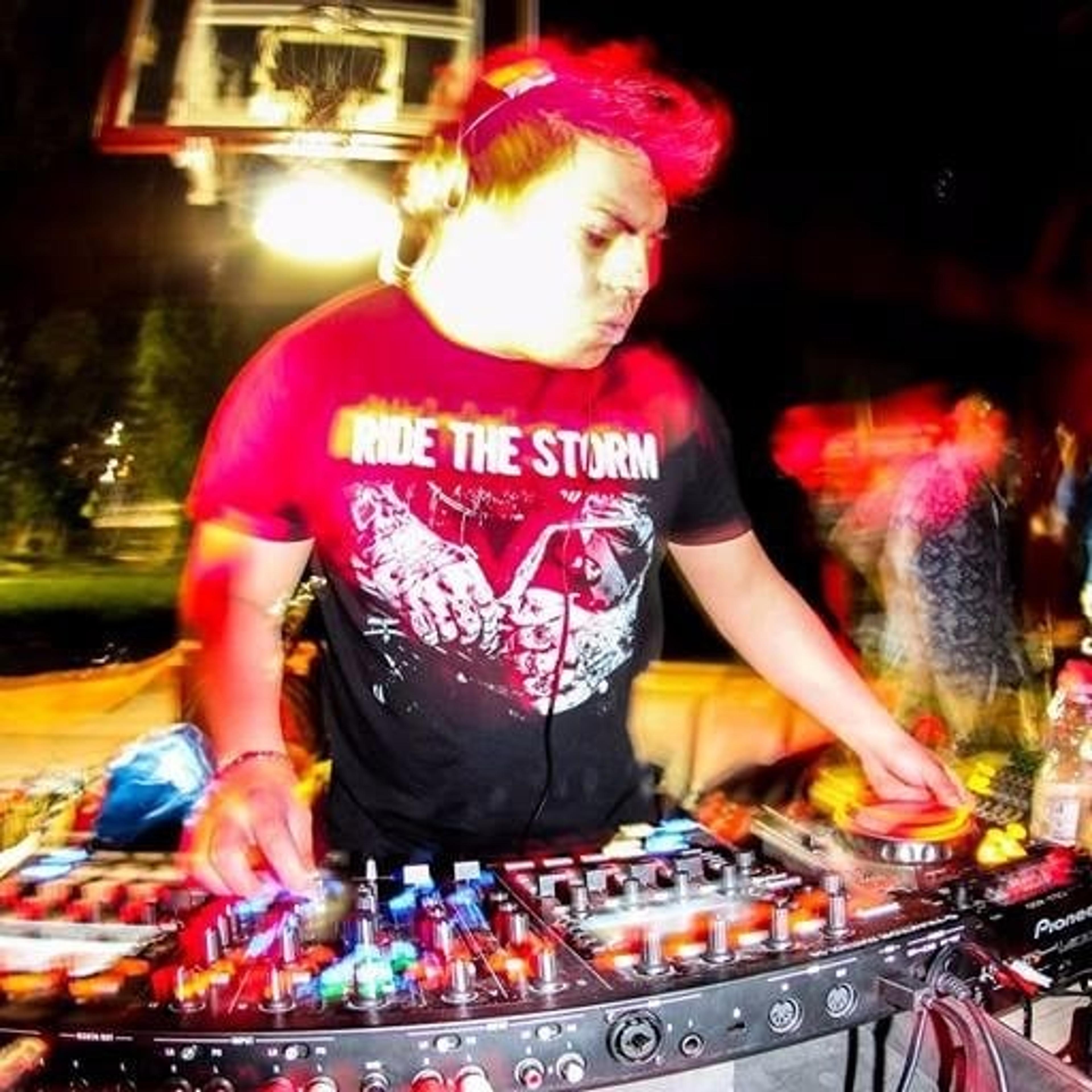 Ciscodeejay Su Facebook