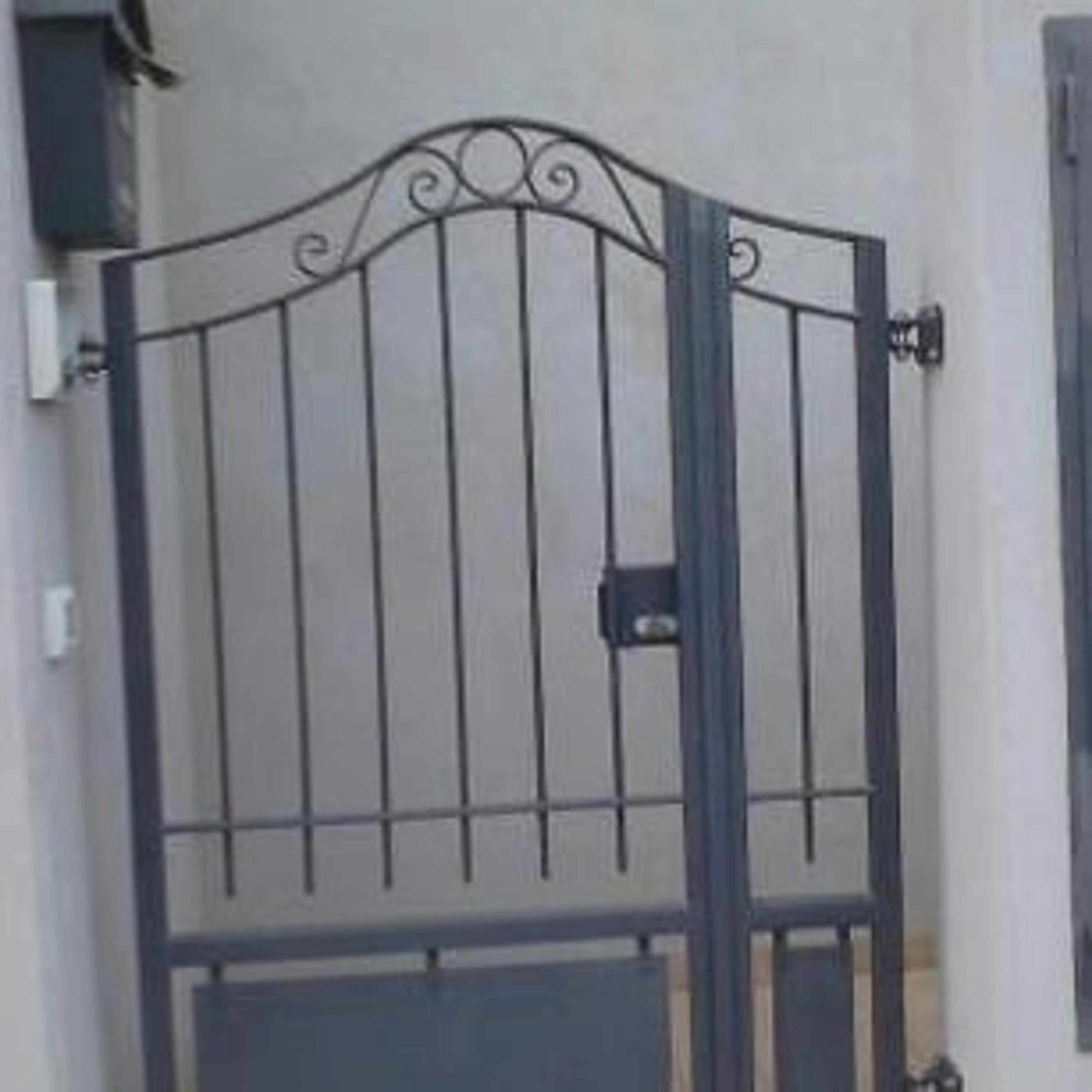 Sokol Bezati