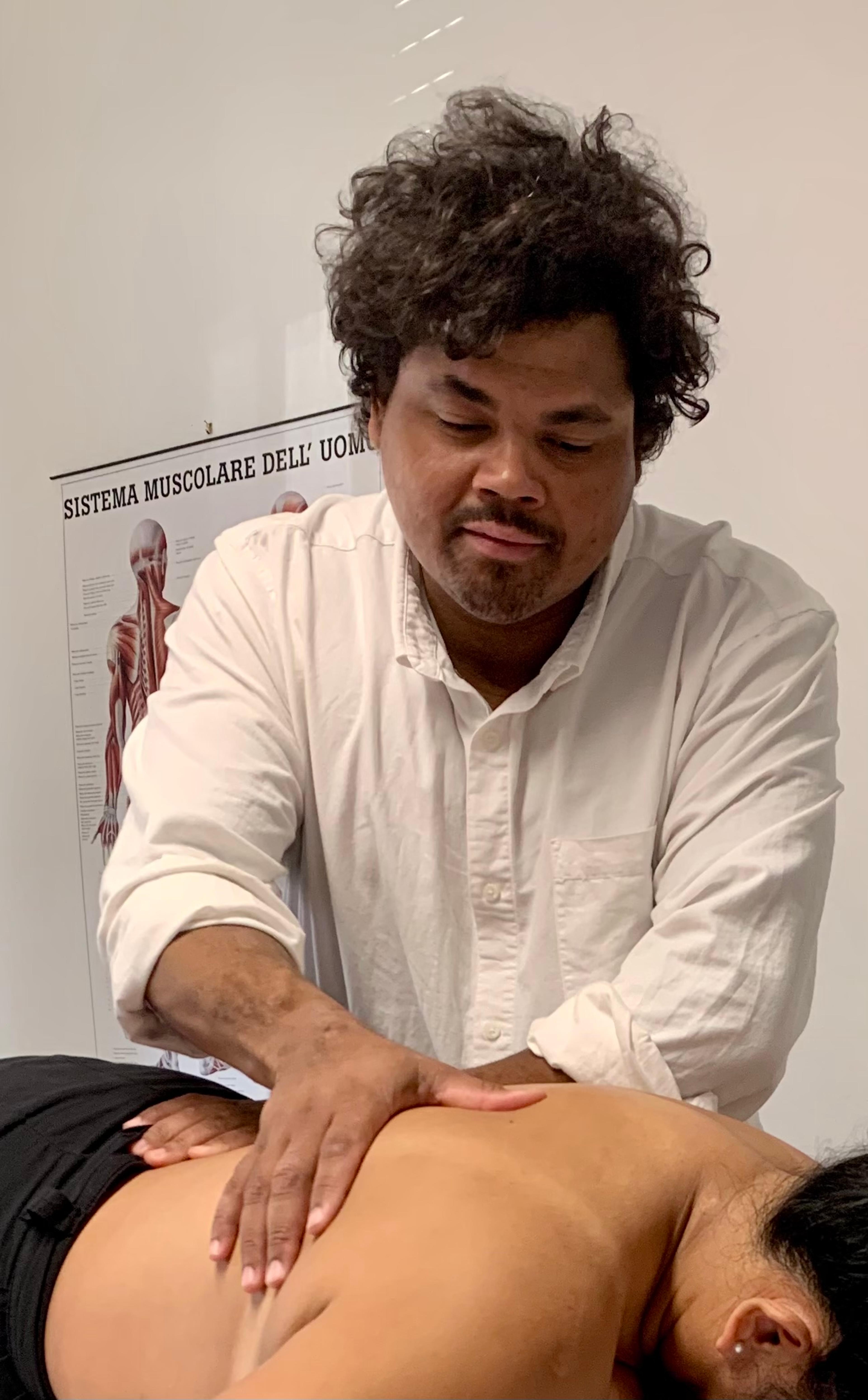 Instagram Massaggi andreadebartolo Andrea