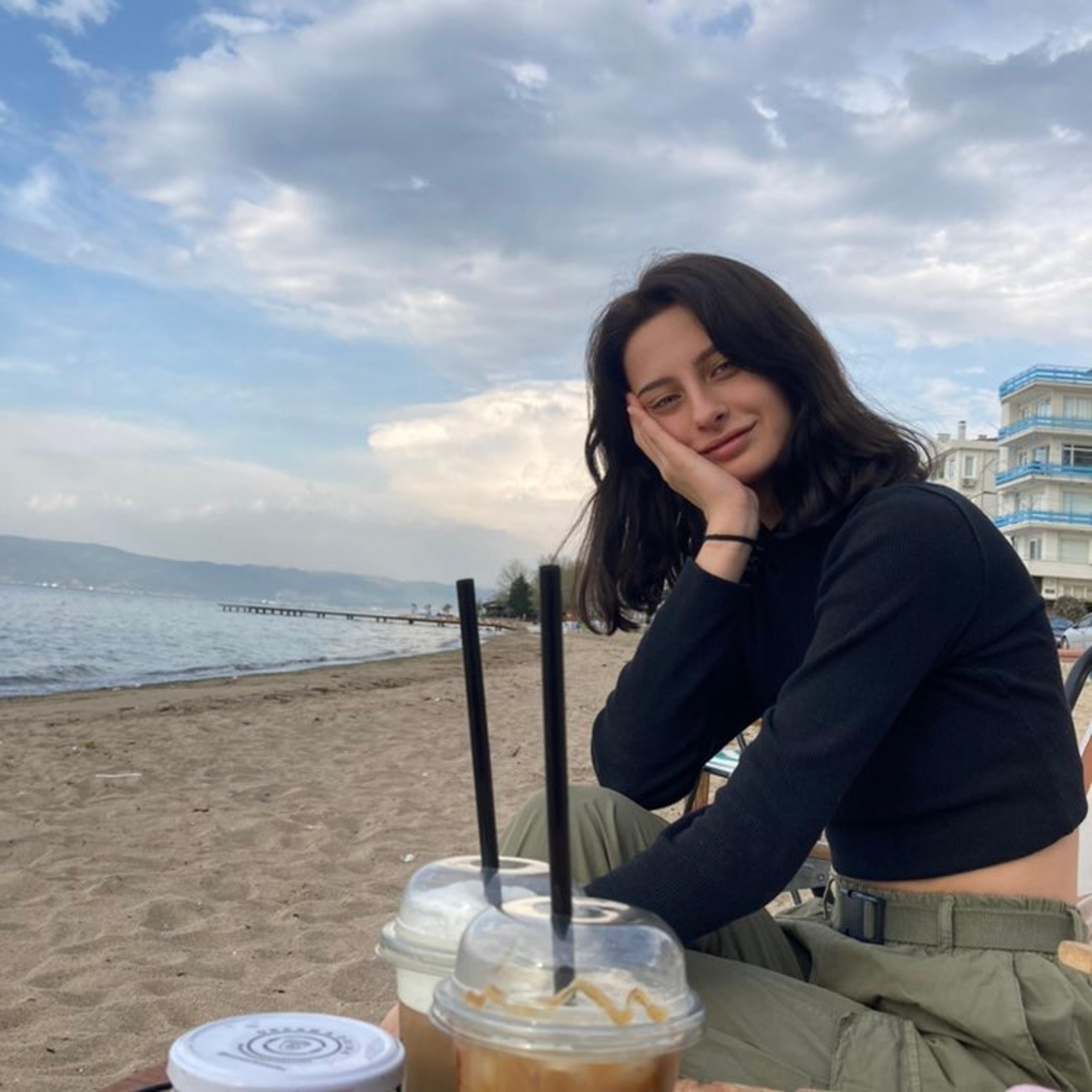 İrem Kaya