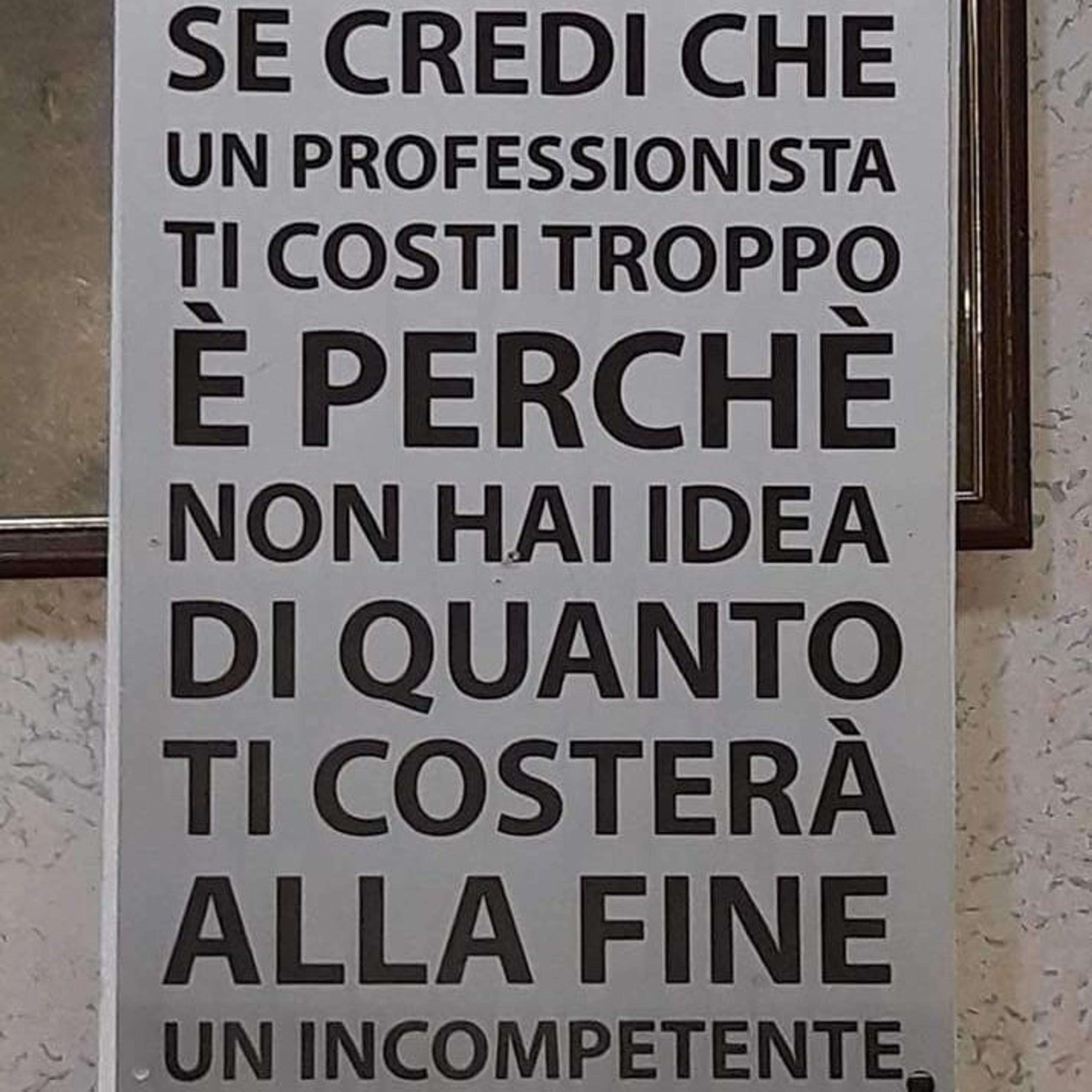 Impresa edile abbracciavento