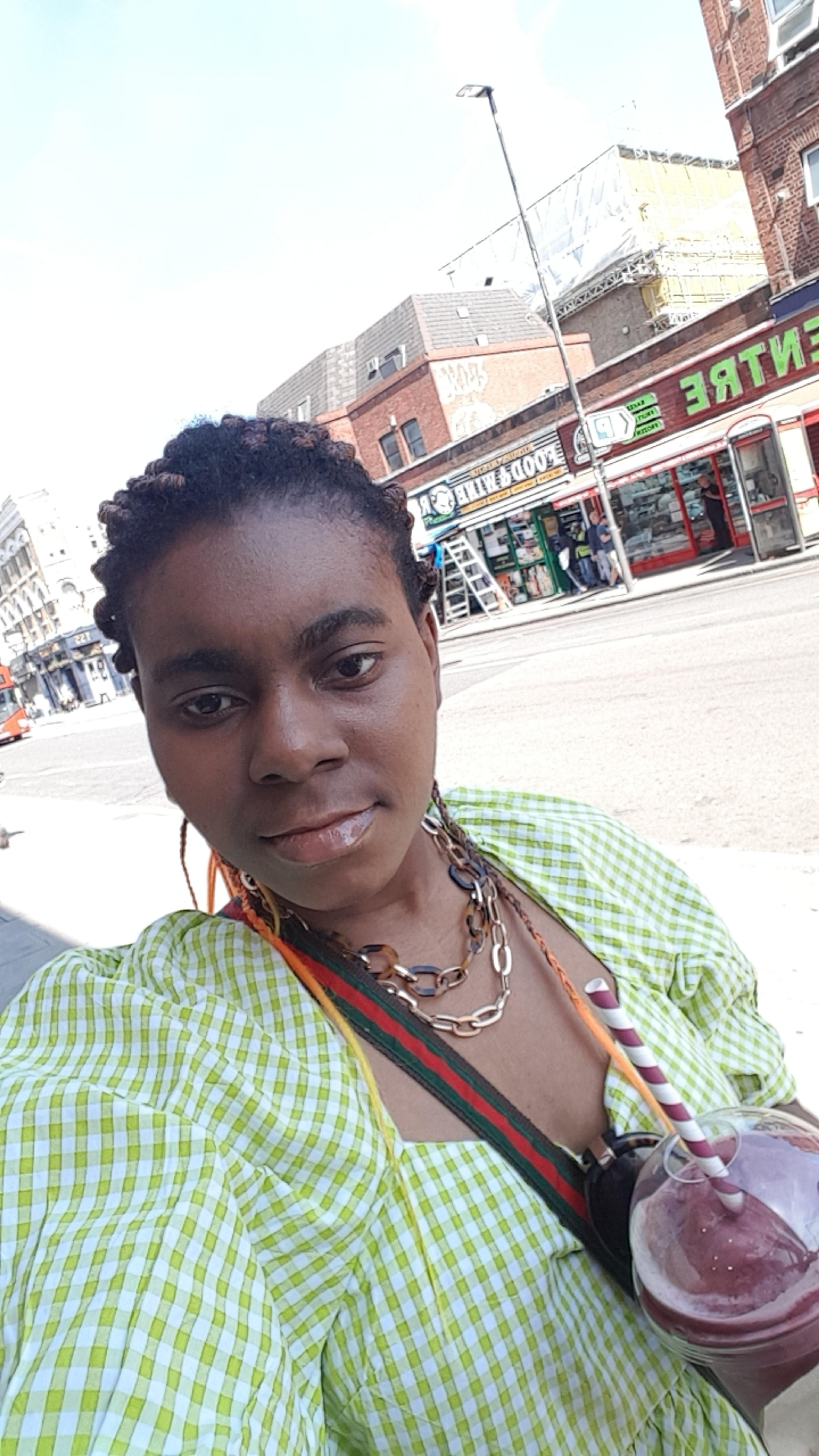 Princesse-Rhema-Alenga-Ireille Tuambile