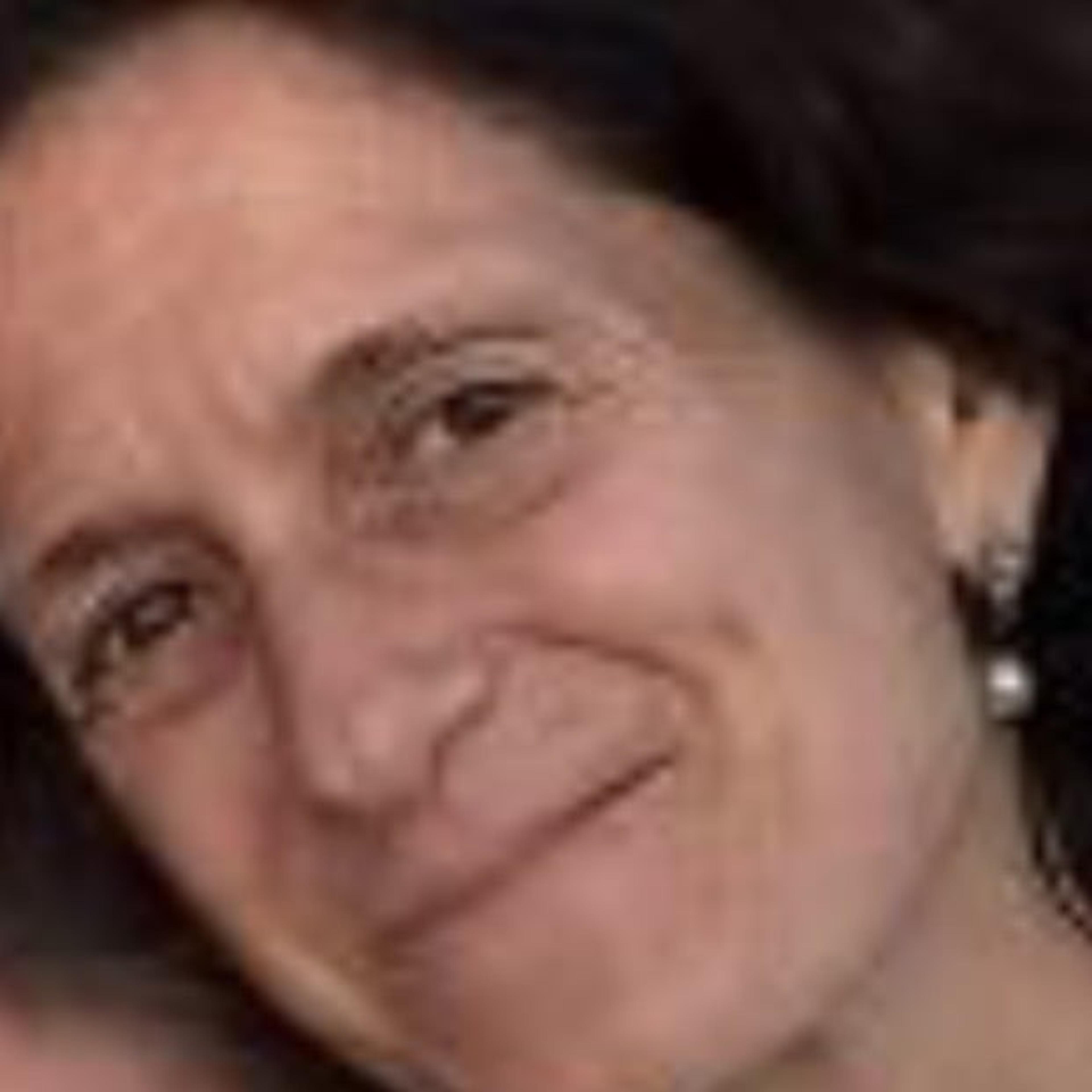 Elysabetta Gori Devine