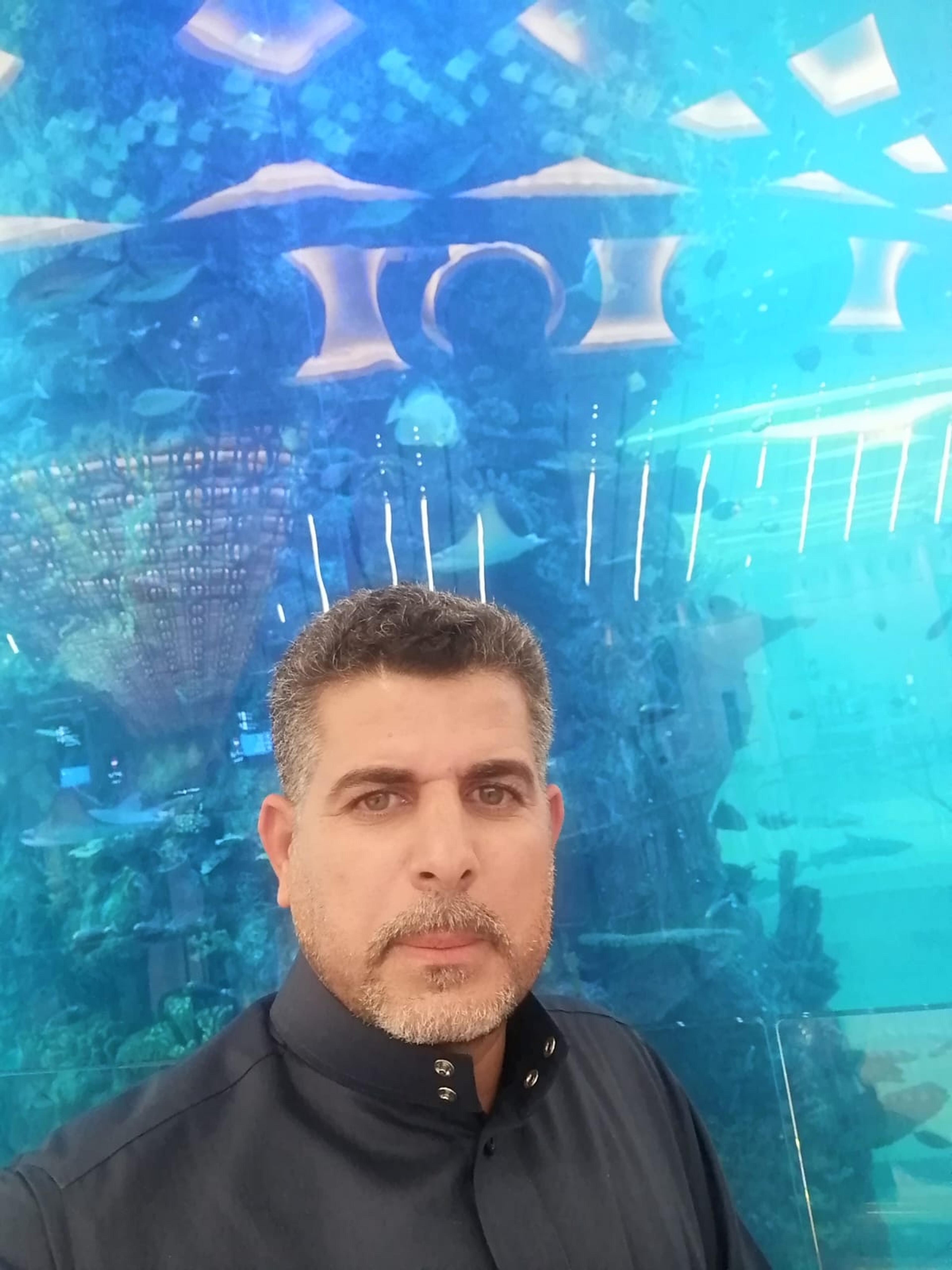 العبور الى القمة للشحن ونقل البضائع