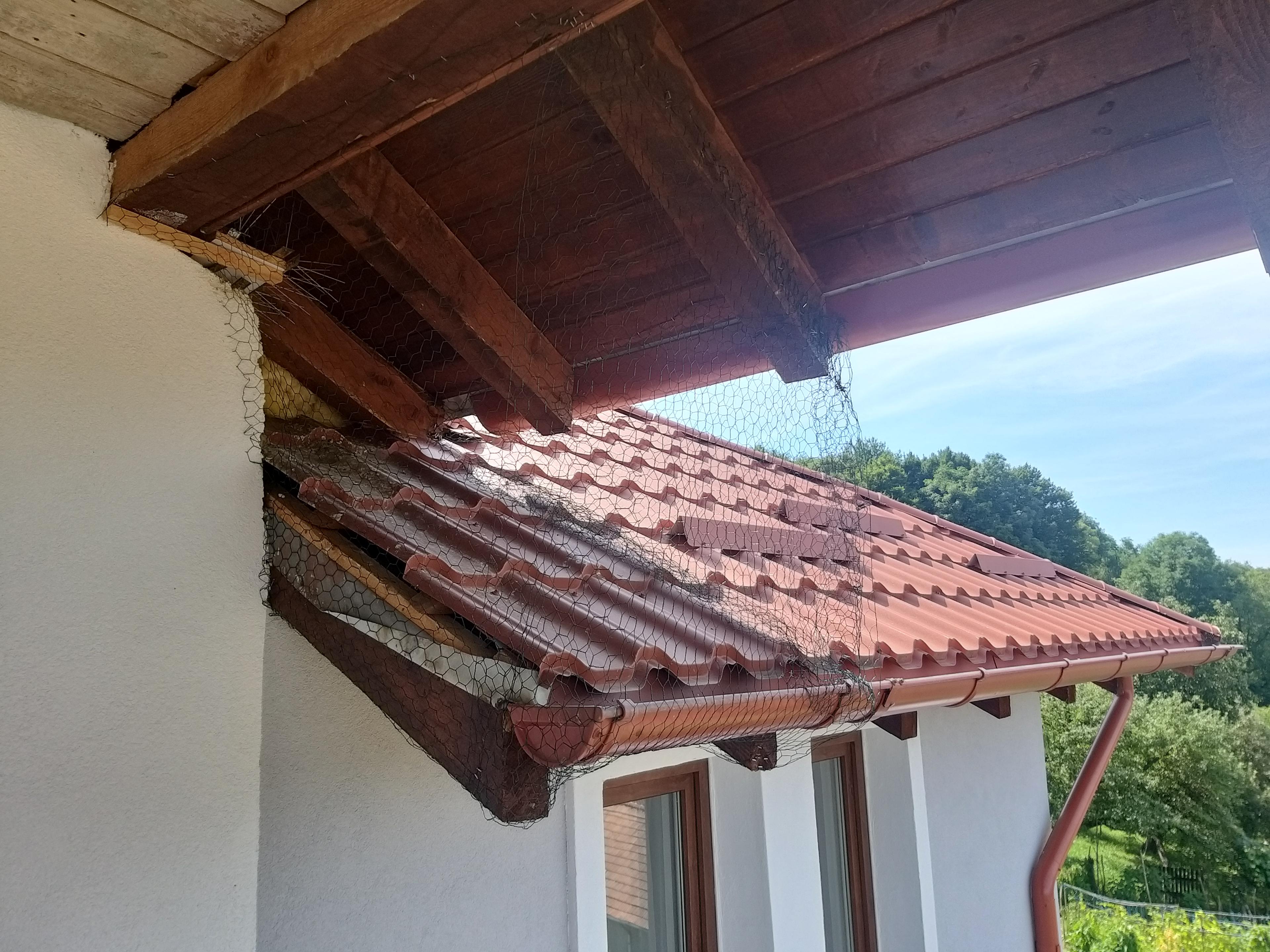 UNIVERSAL CLEANING