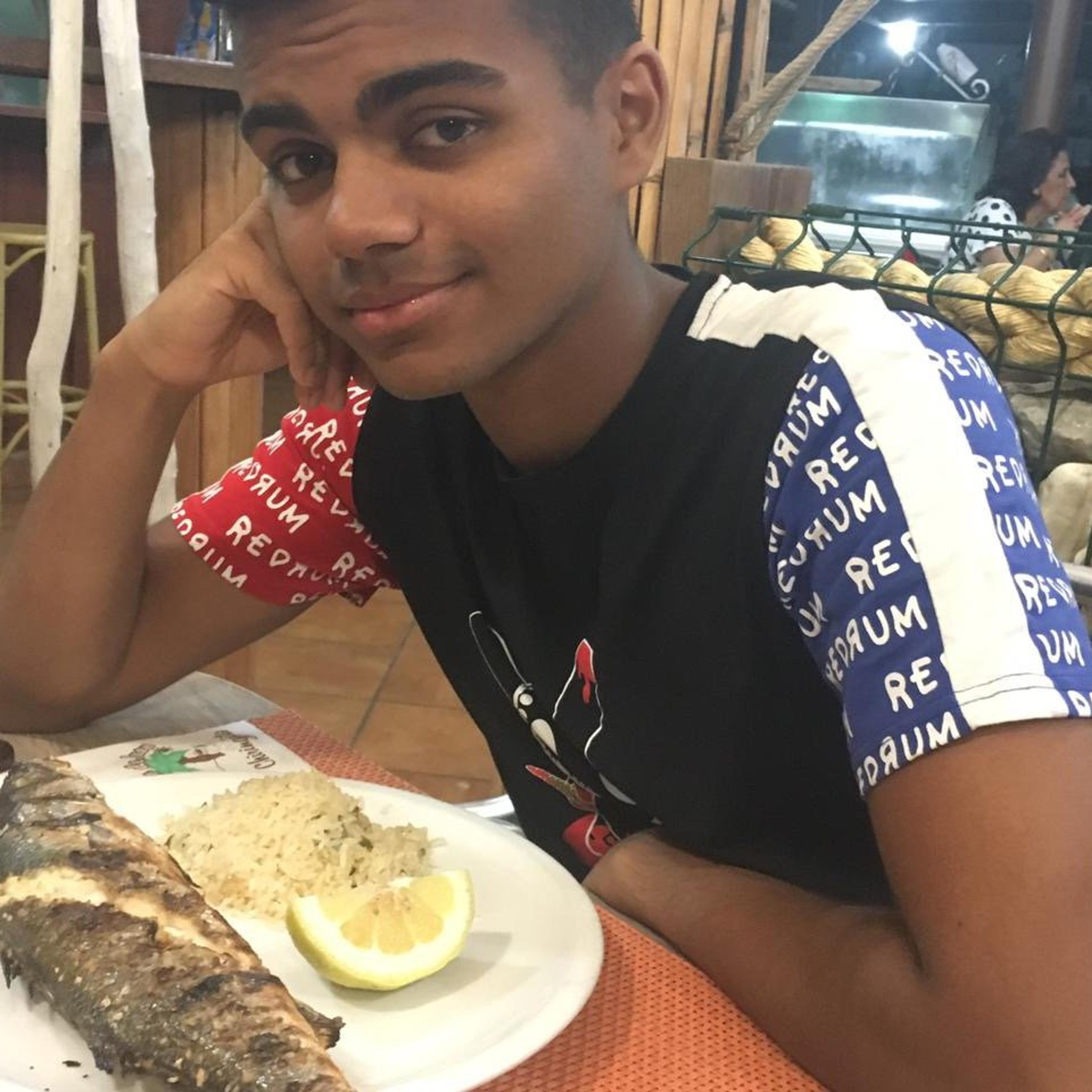 Leon Fernandes