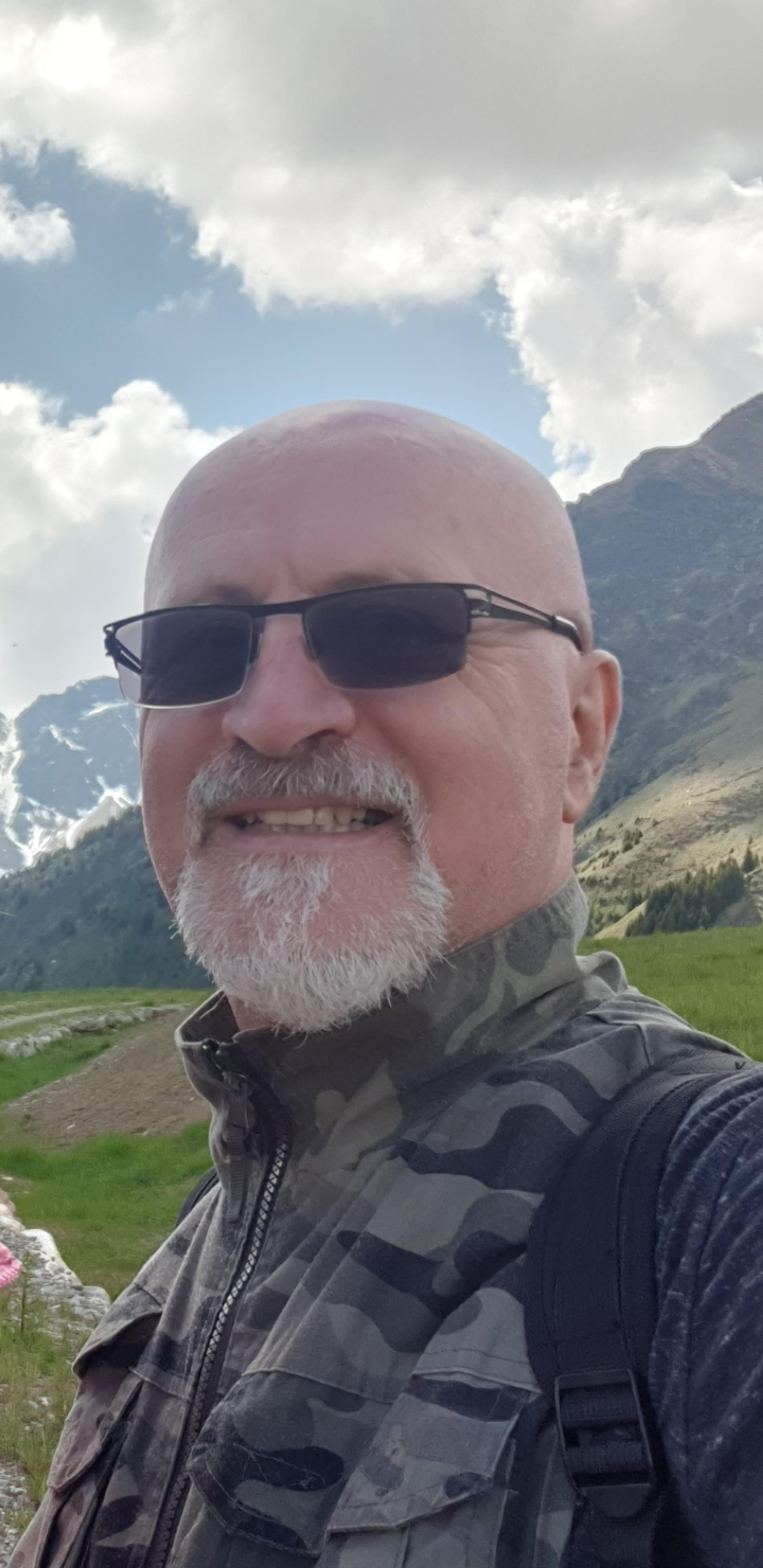 Giuliano R