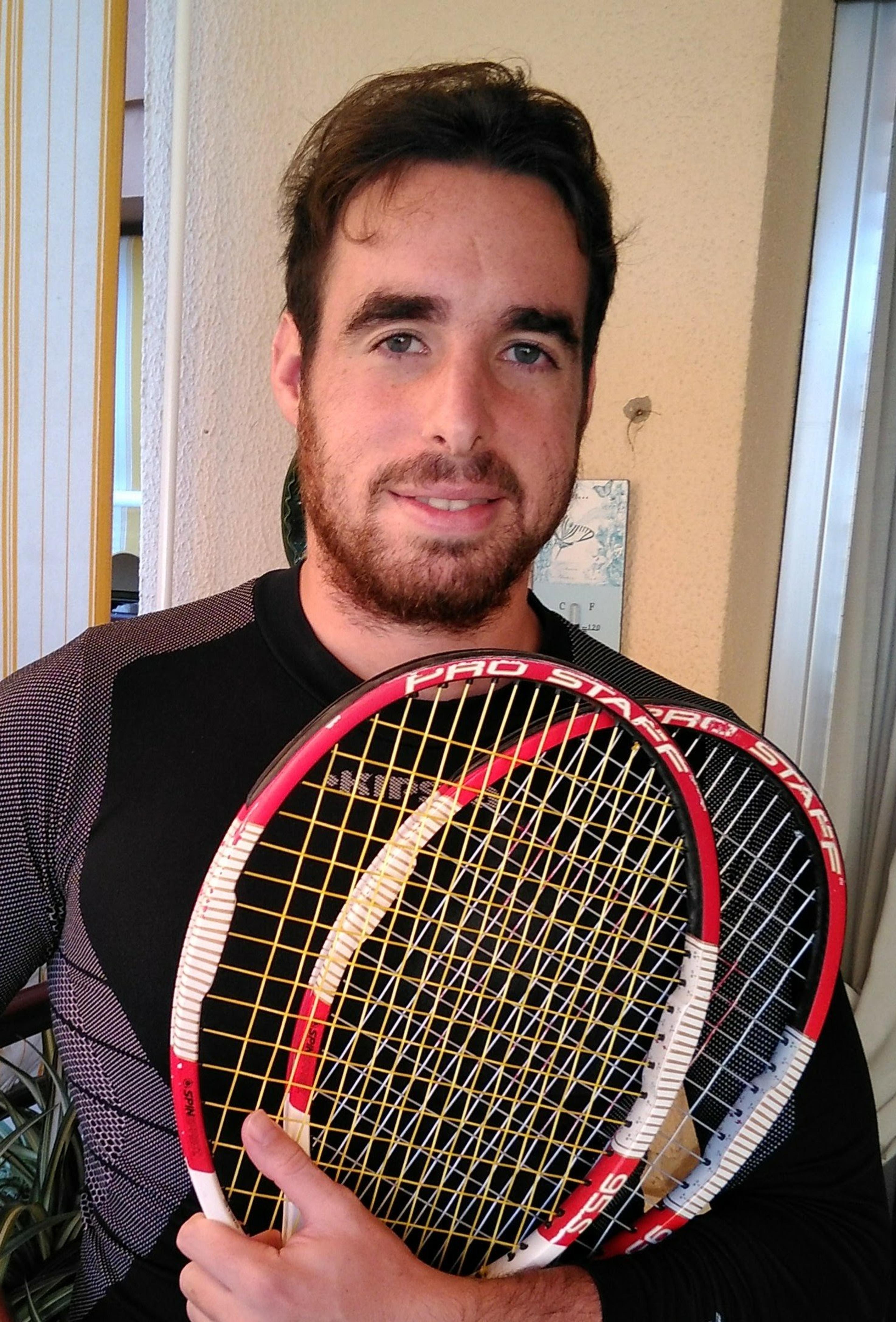 Pasión y entrega para sacar tu mejor tenis y padel