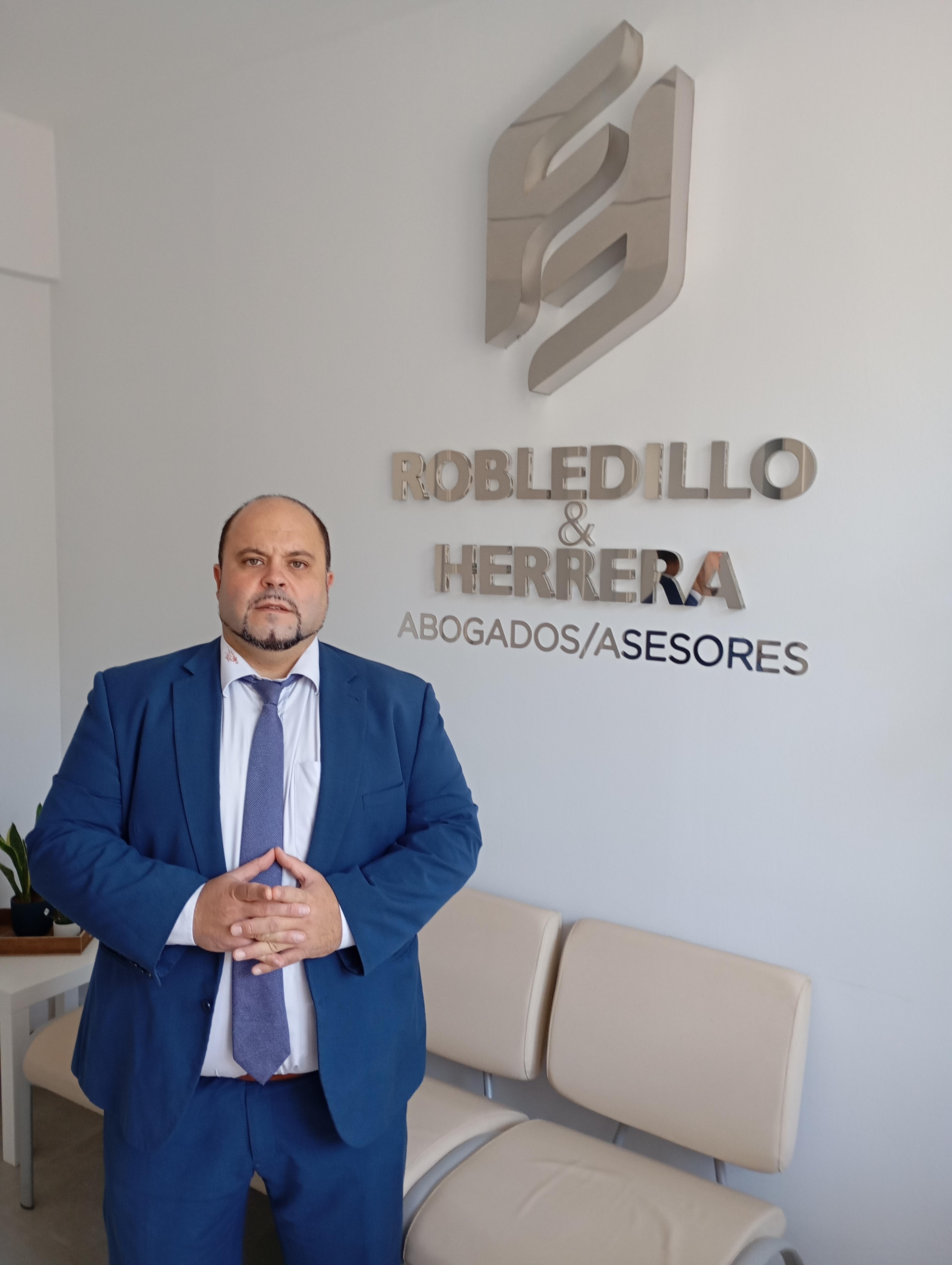 Robledillo Herrera Abogados