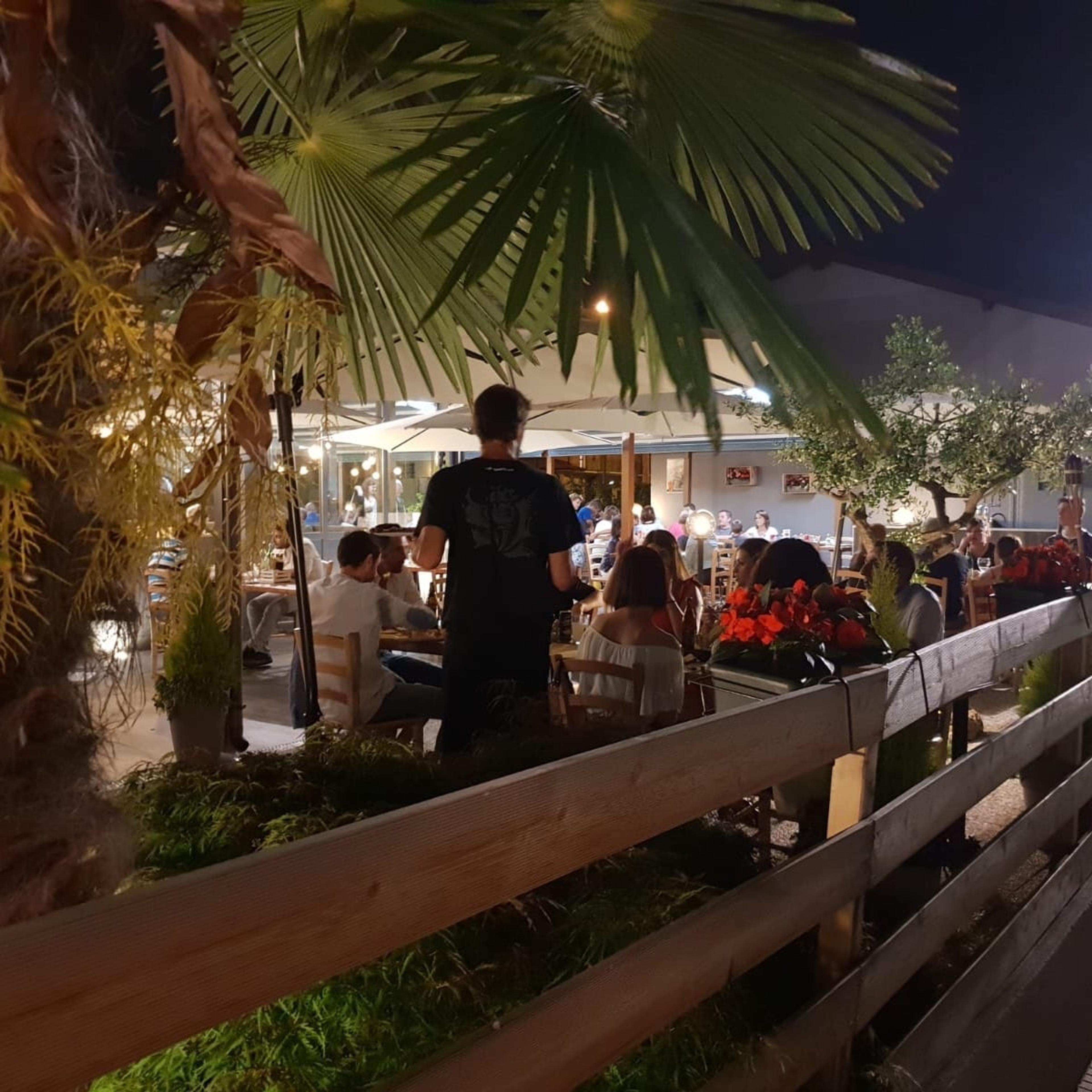 Il Cortile SAS di Husi Rovena