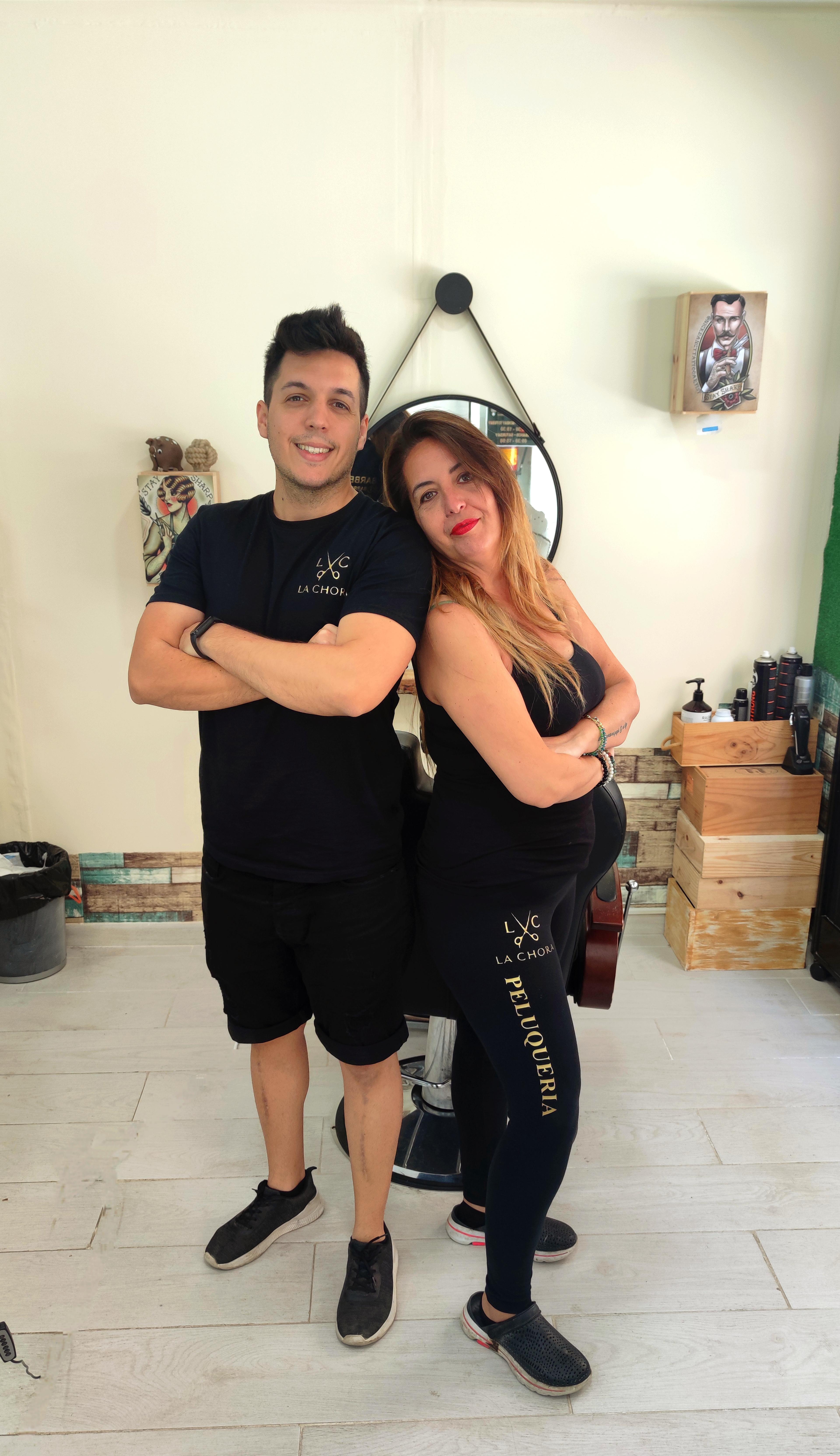 Peluqueria y Barbería Unisex LA CHORA En Torremolino