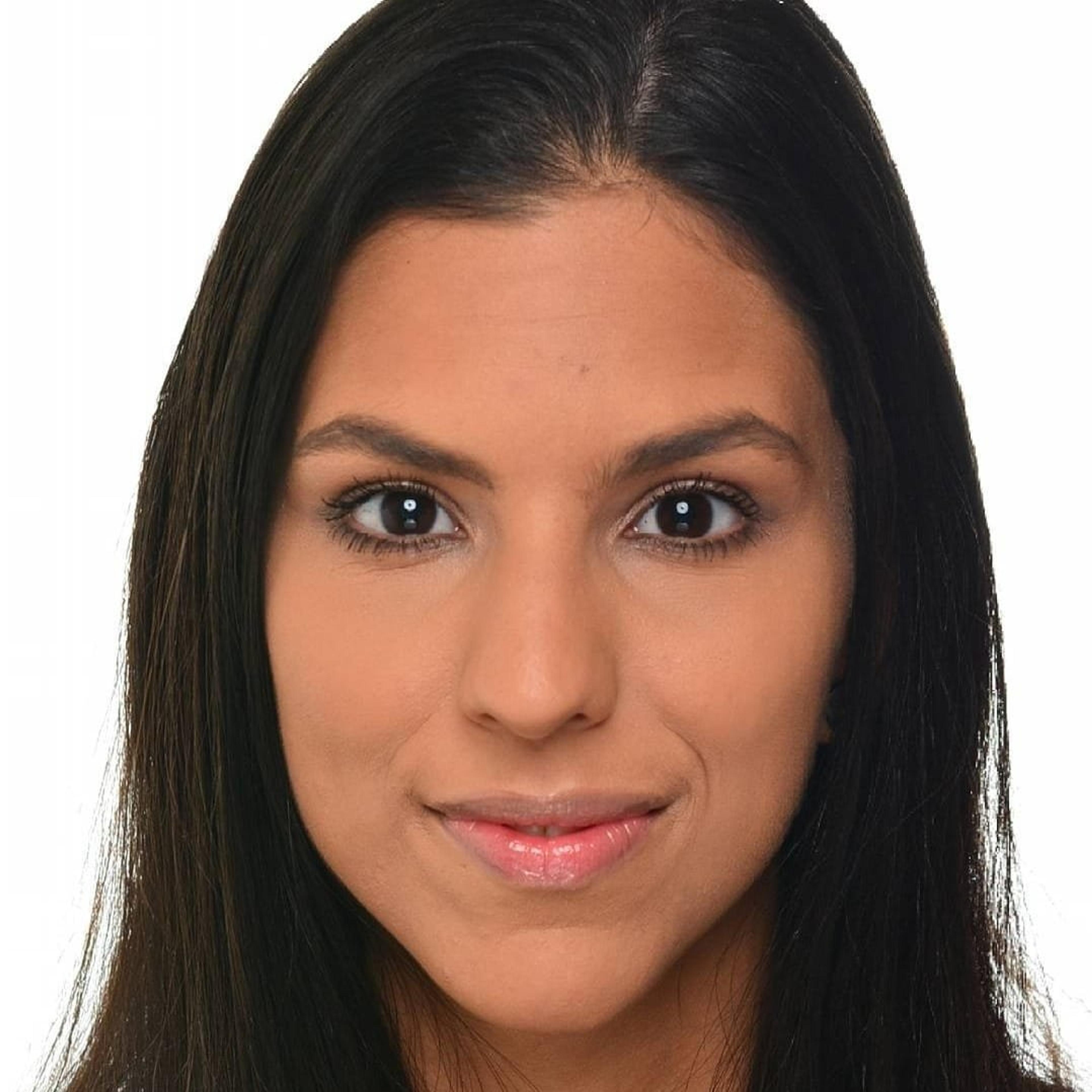Anggelina Q. Jorba