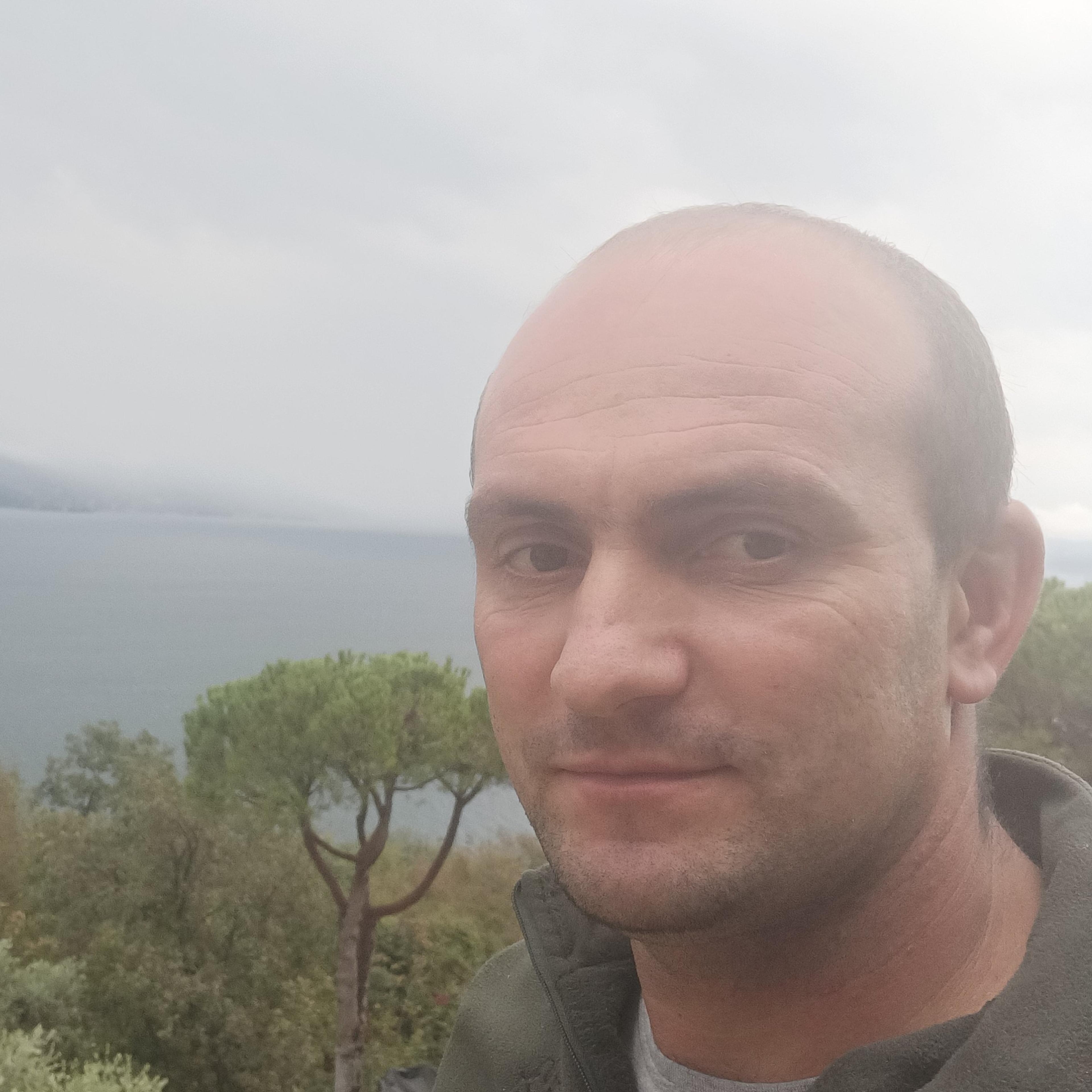 Nello Stone di Cotos Ion