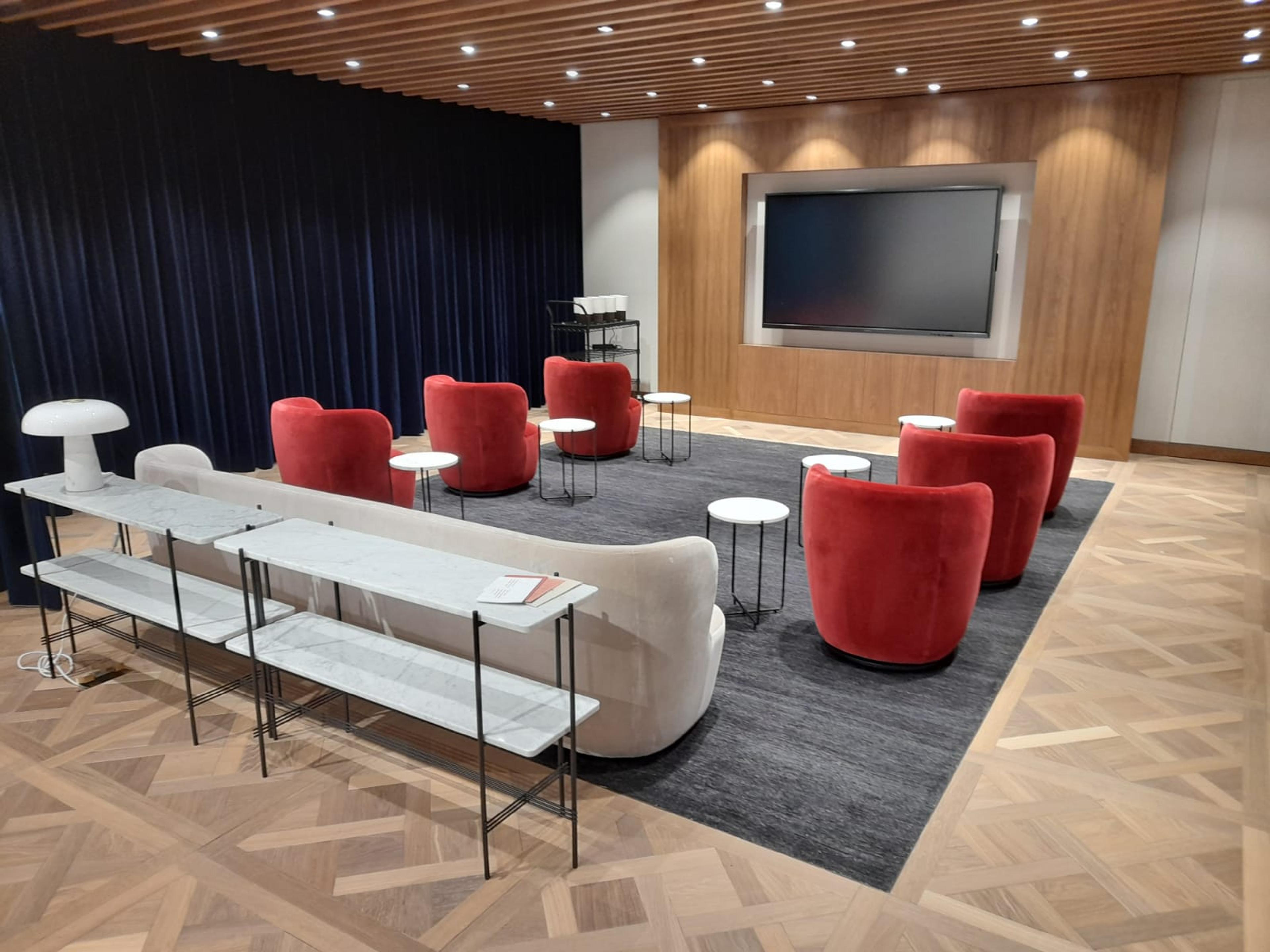 TOP FLOOR CARPET FLOORING