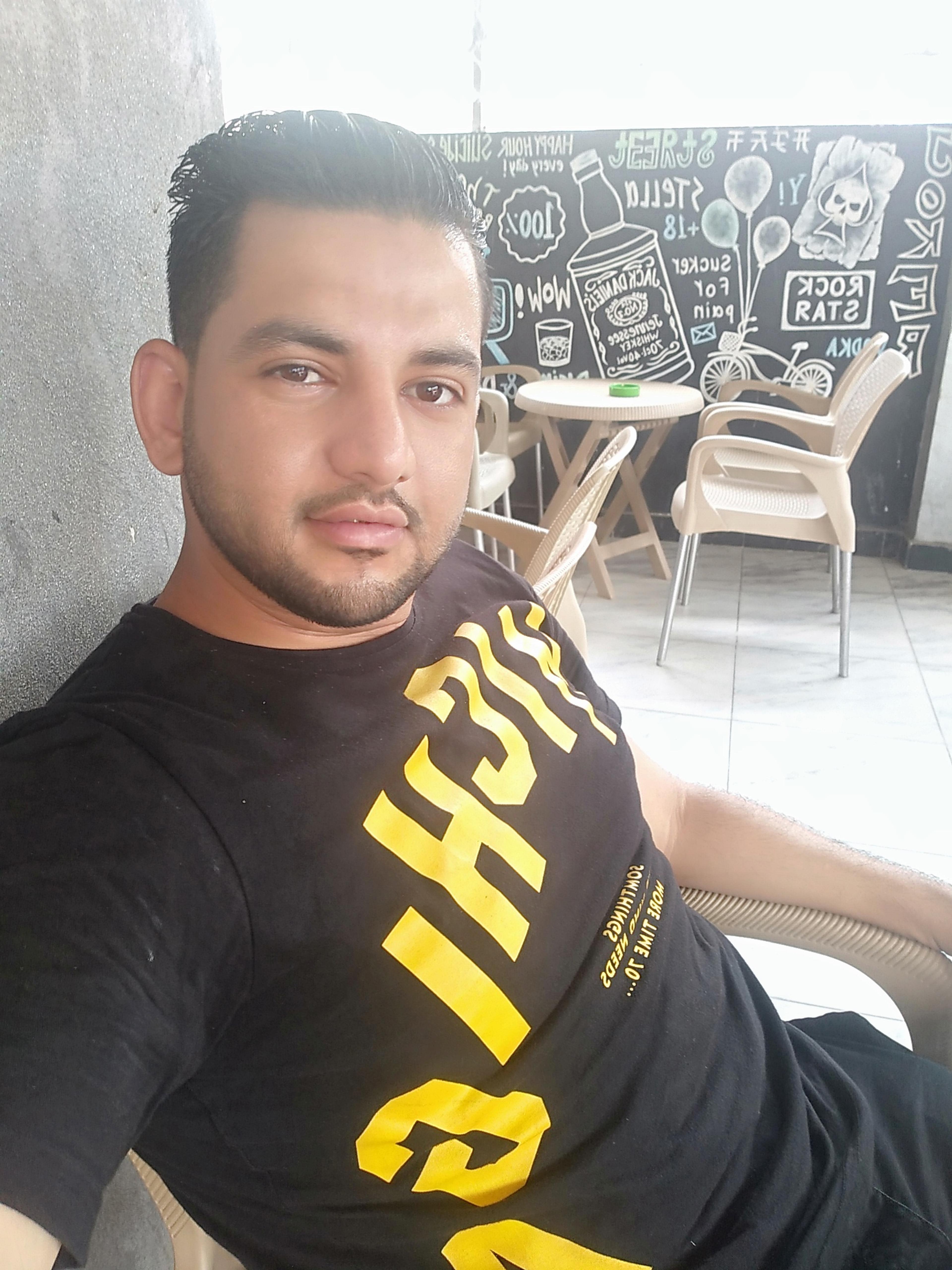 خالد مصطفي