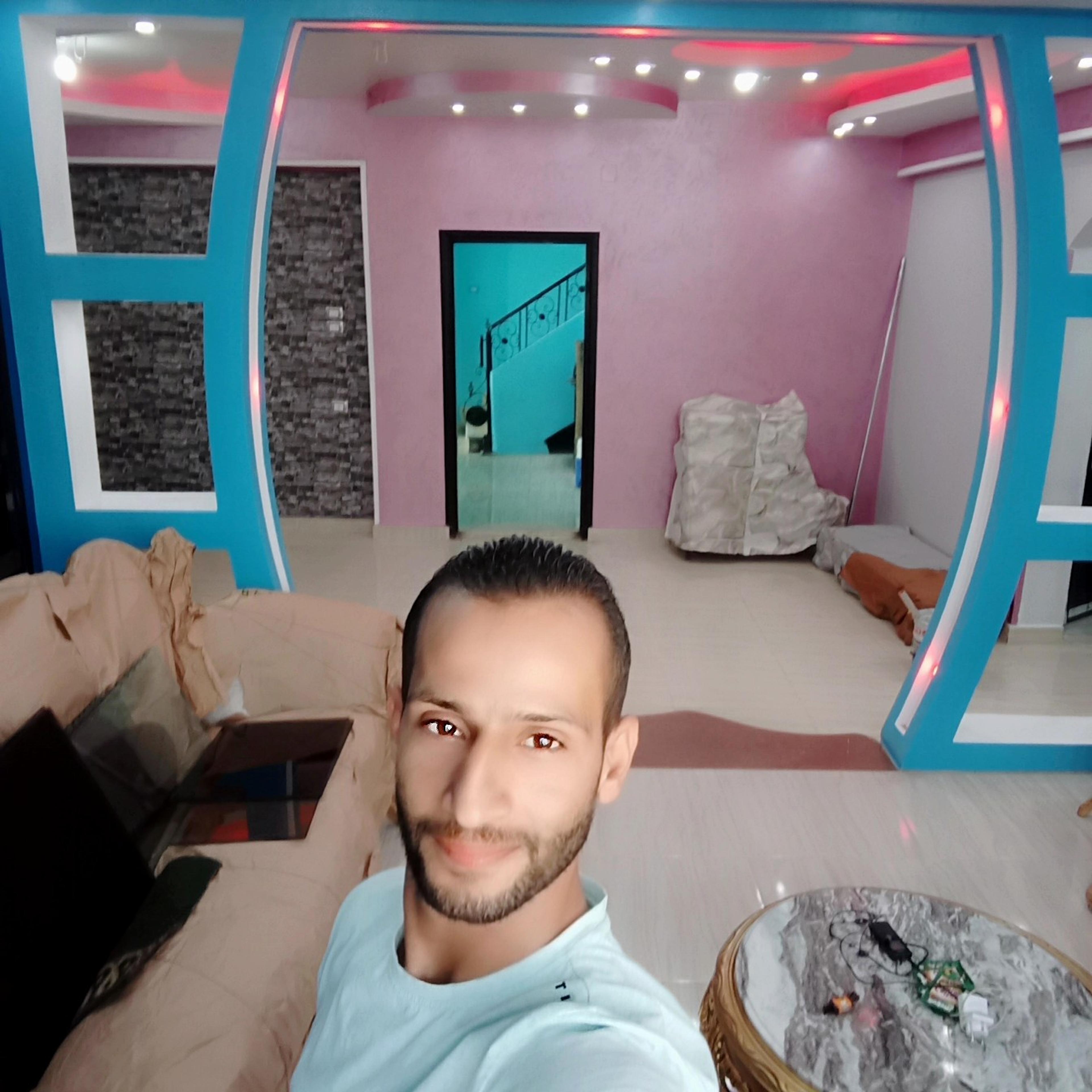 سعيد دافنشي عالم الديكورات