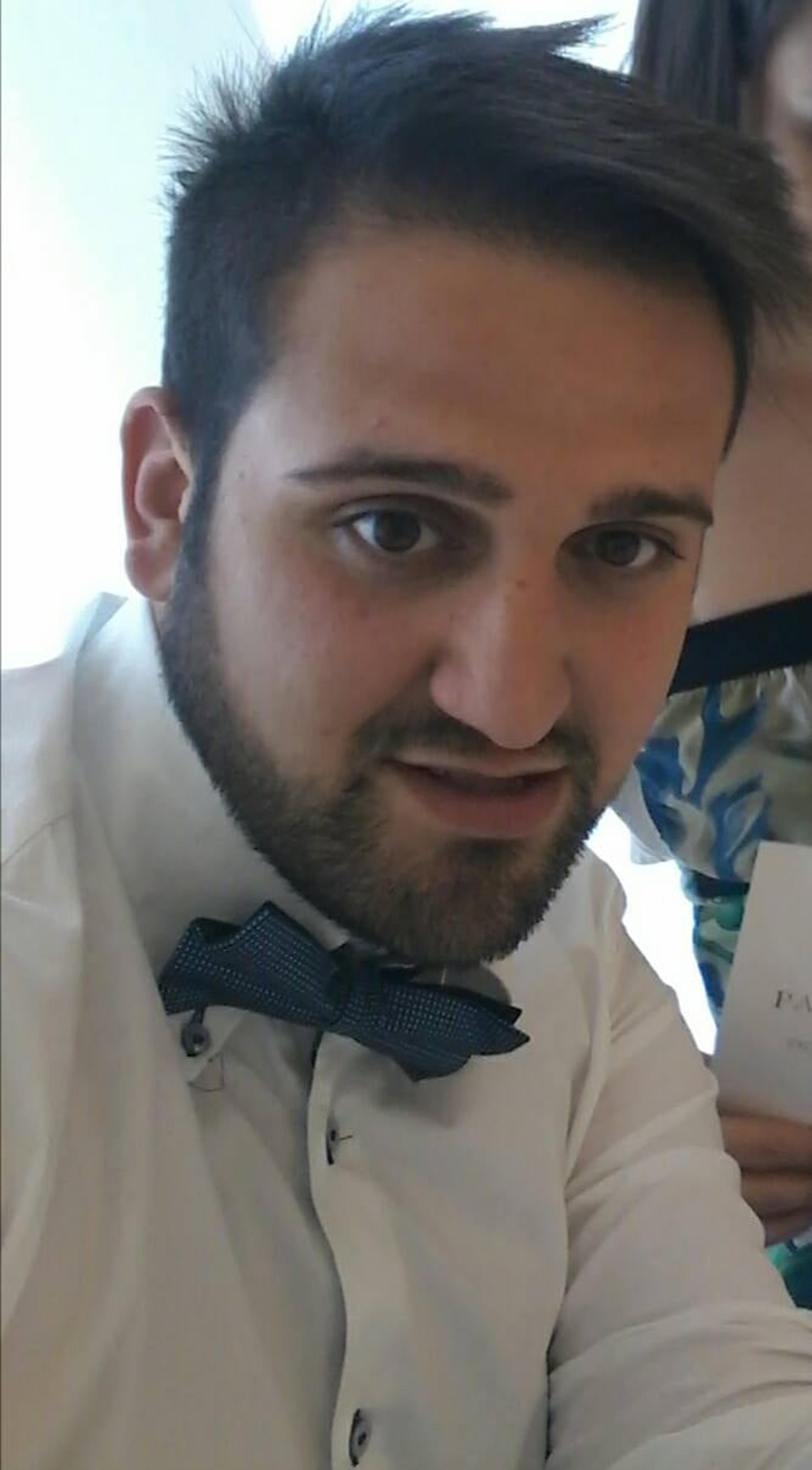 CERCO LAVORO COME IMBIANCHINO, APPRENDISTA MURATORE,APPRENDISTA PIASTRELLISTA
