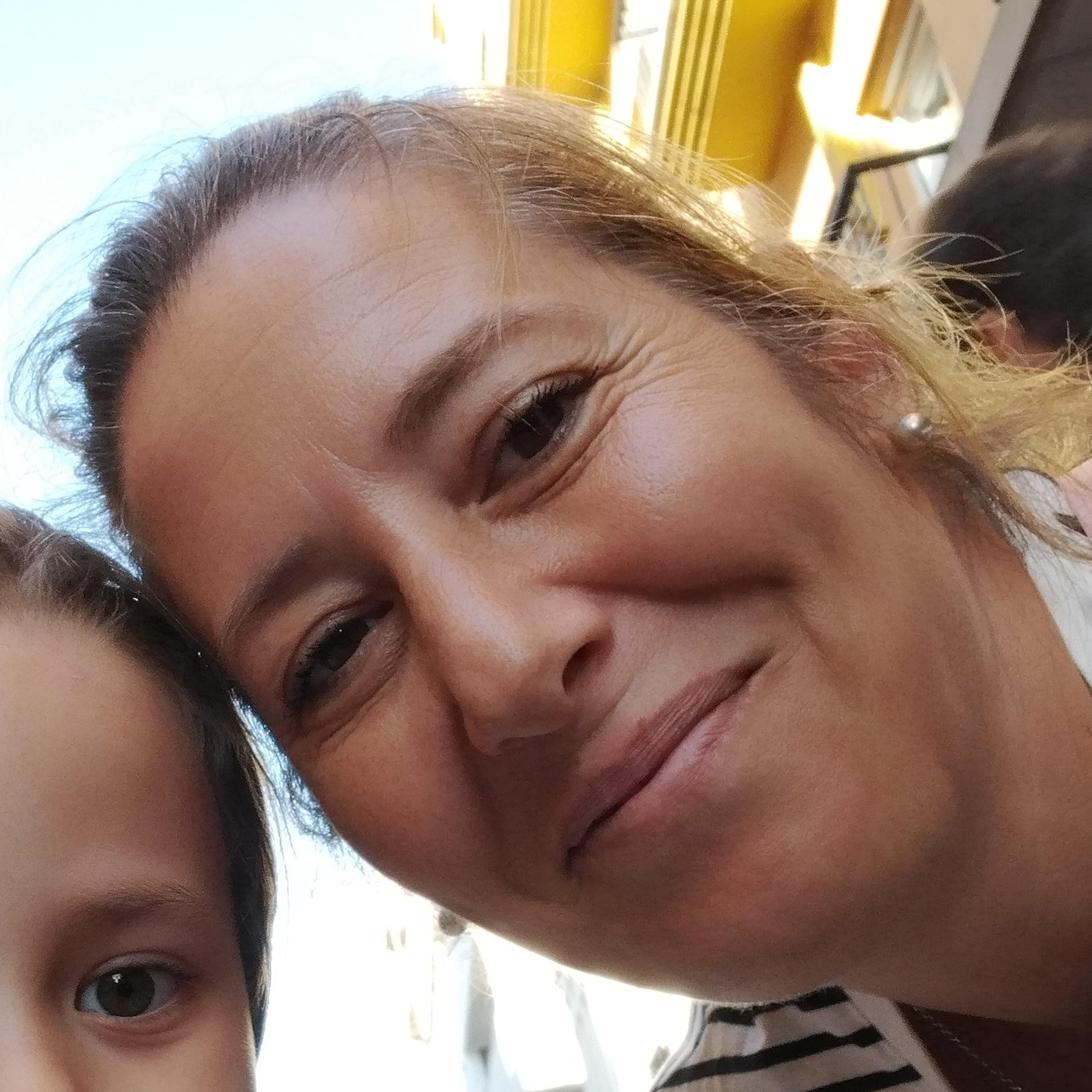 Jennifer Rubio Villa