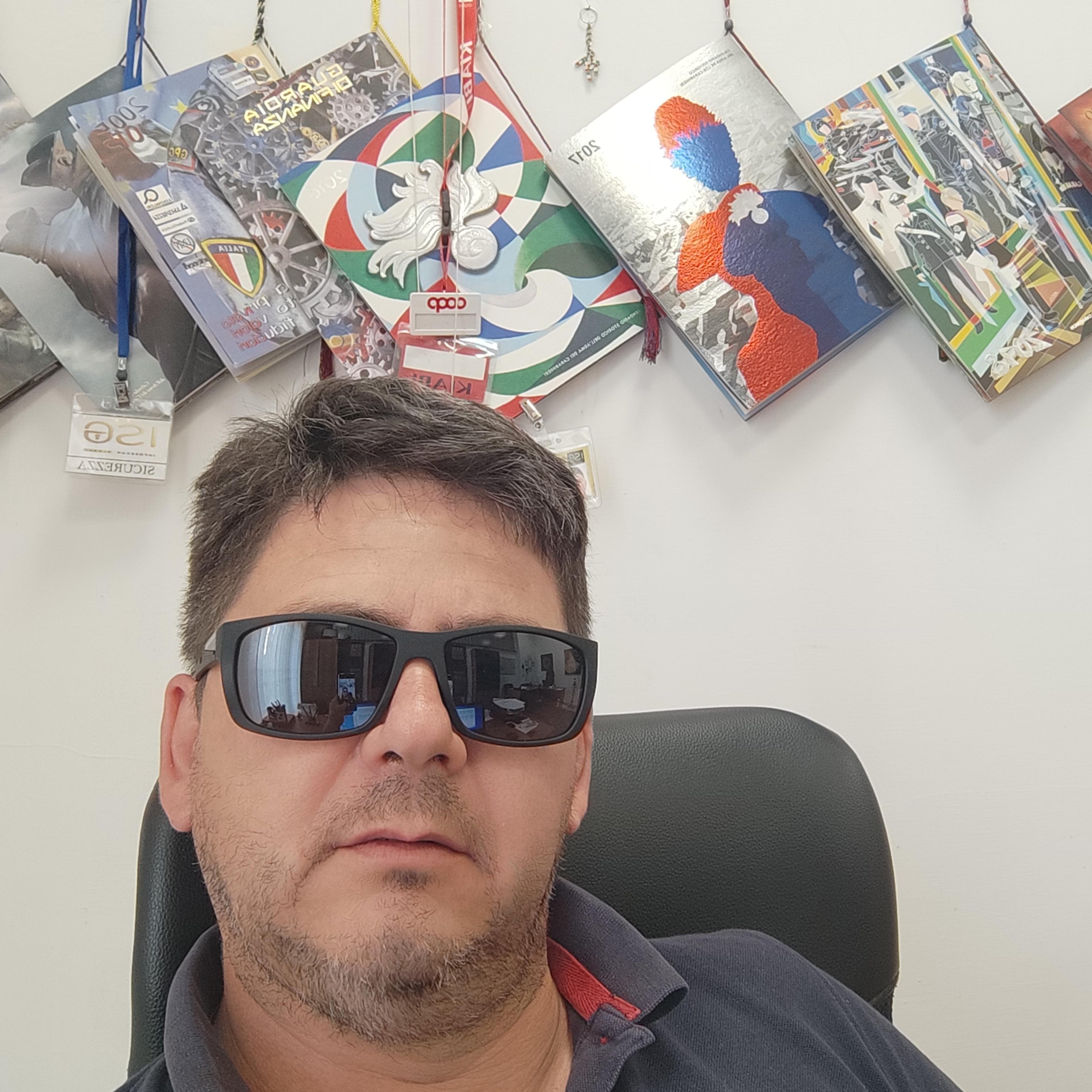 Damian Veles
